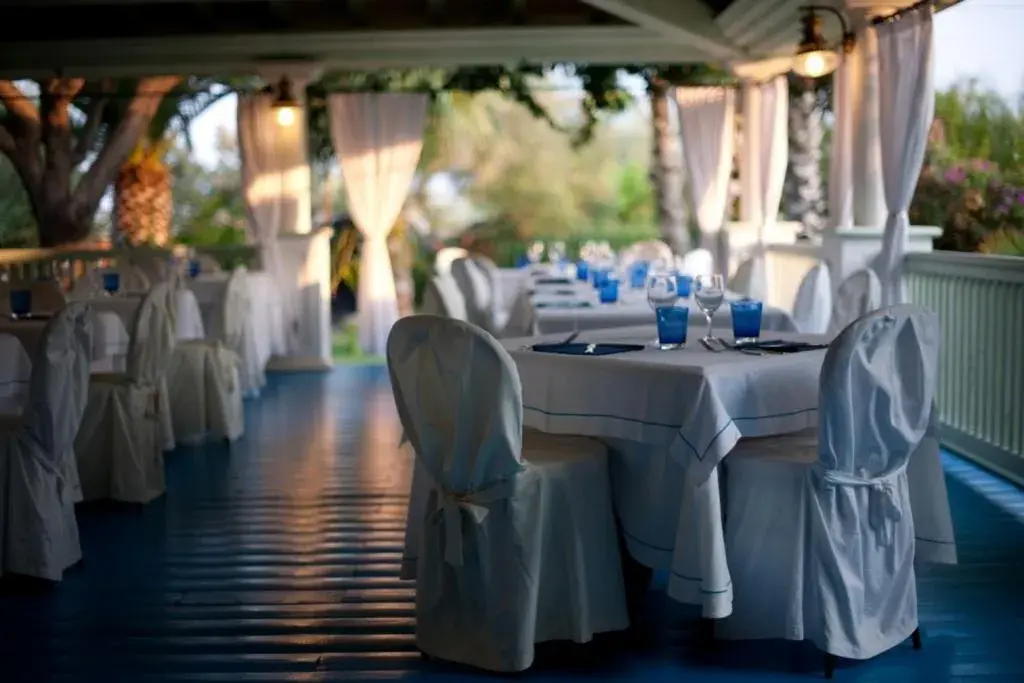 Balcony/Terrace, Banquet Facilities in Hotel Mediterraneo