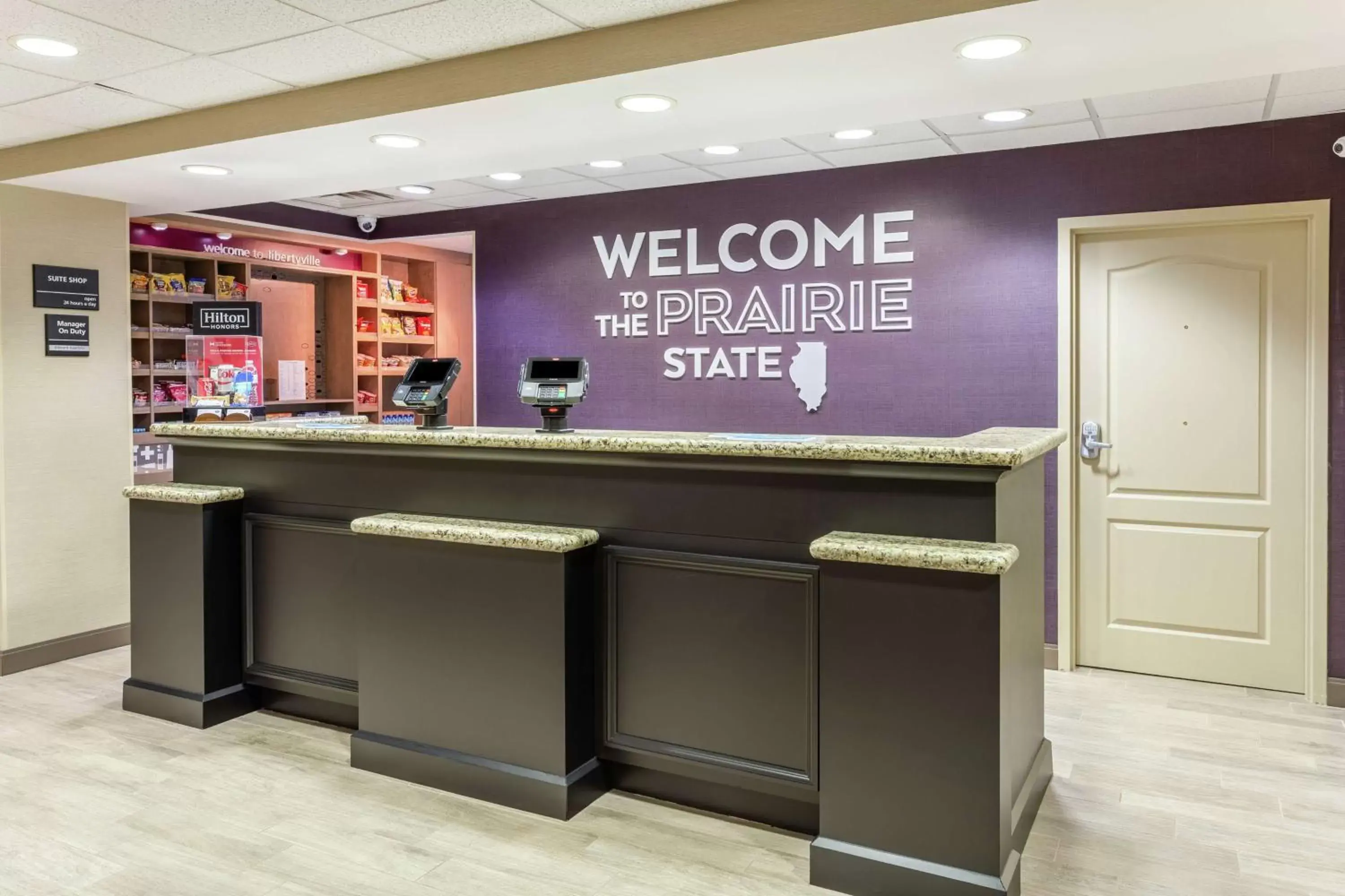 Lobby or reception in Hampton Inn & Suites Chicago - Libertyville