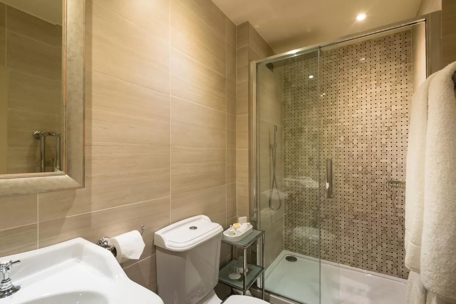 Bathroom in Greywalls Hotel & Chez Roux