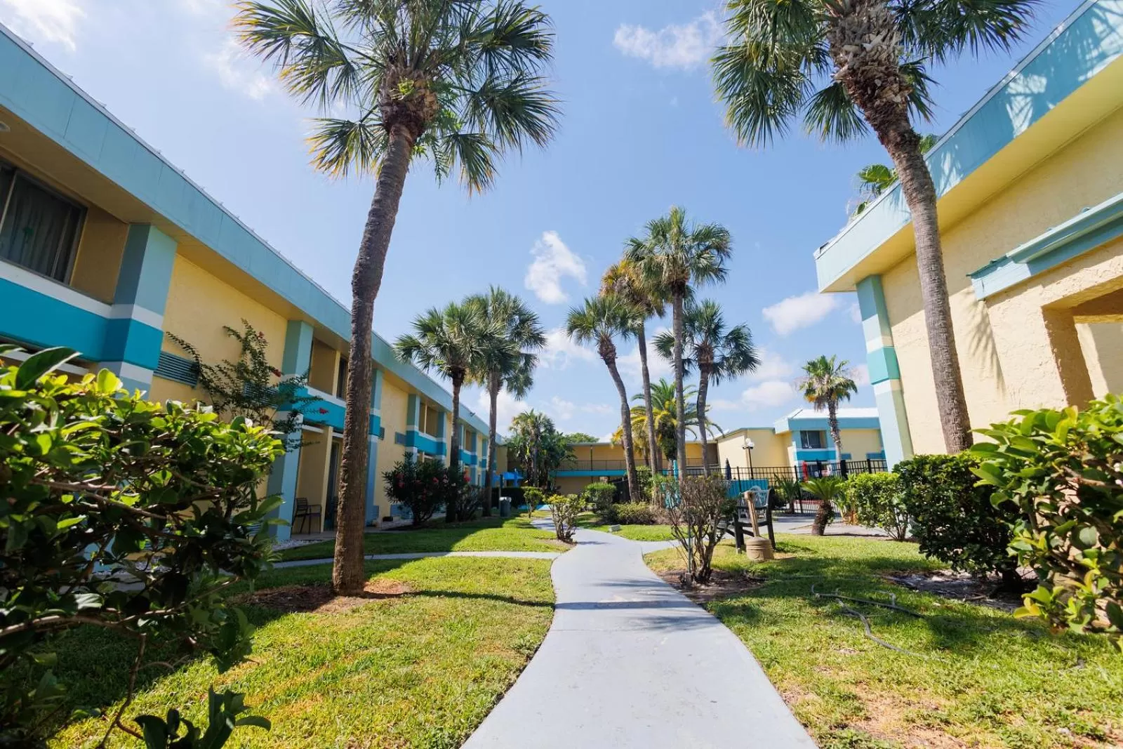Property building in Garnet Inn & Suites, Orlando