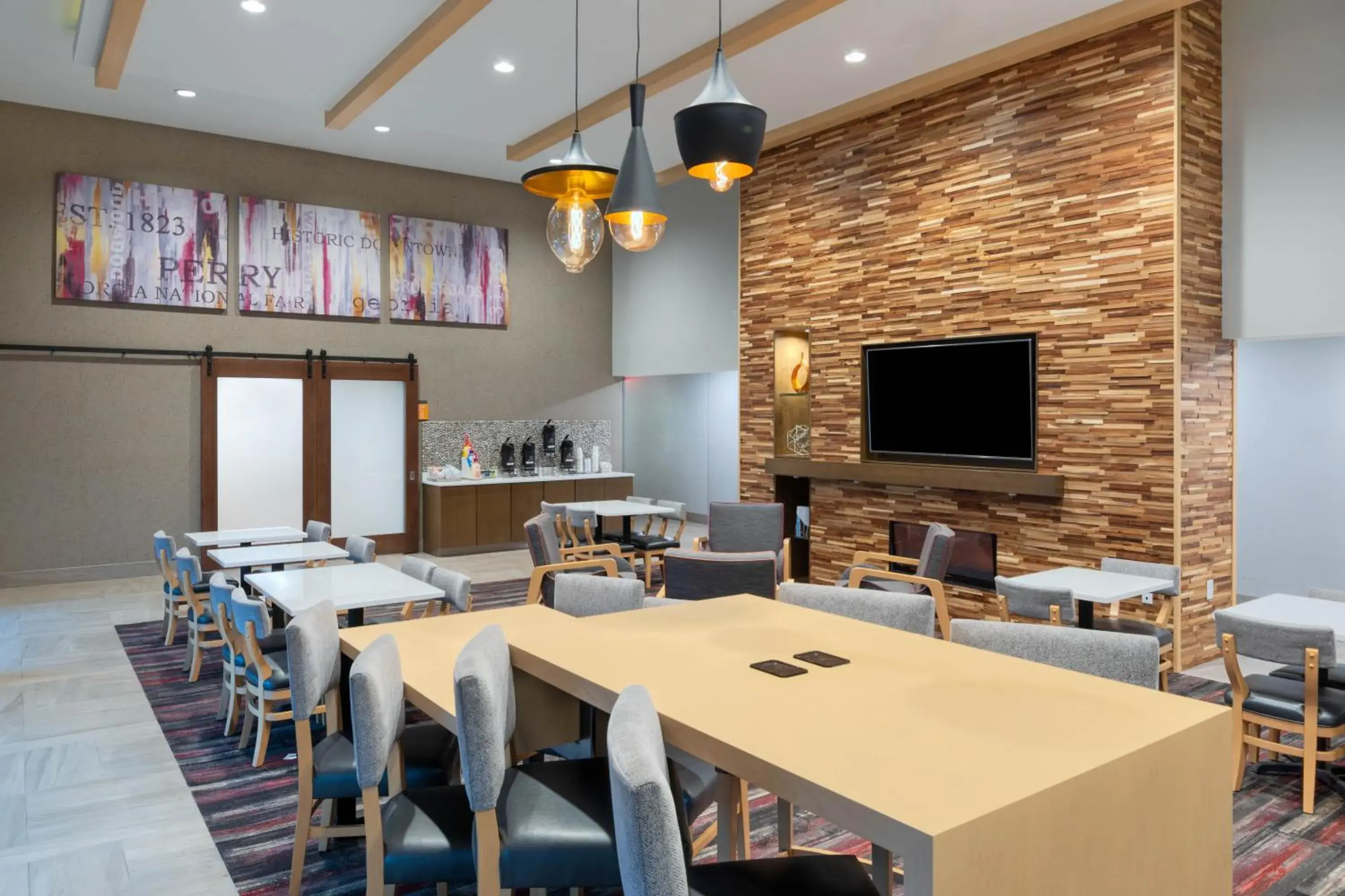 Lobby or reception, Restaurant/Places to Eat in La Quinta Inn & Suites by Wyndham Perry