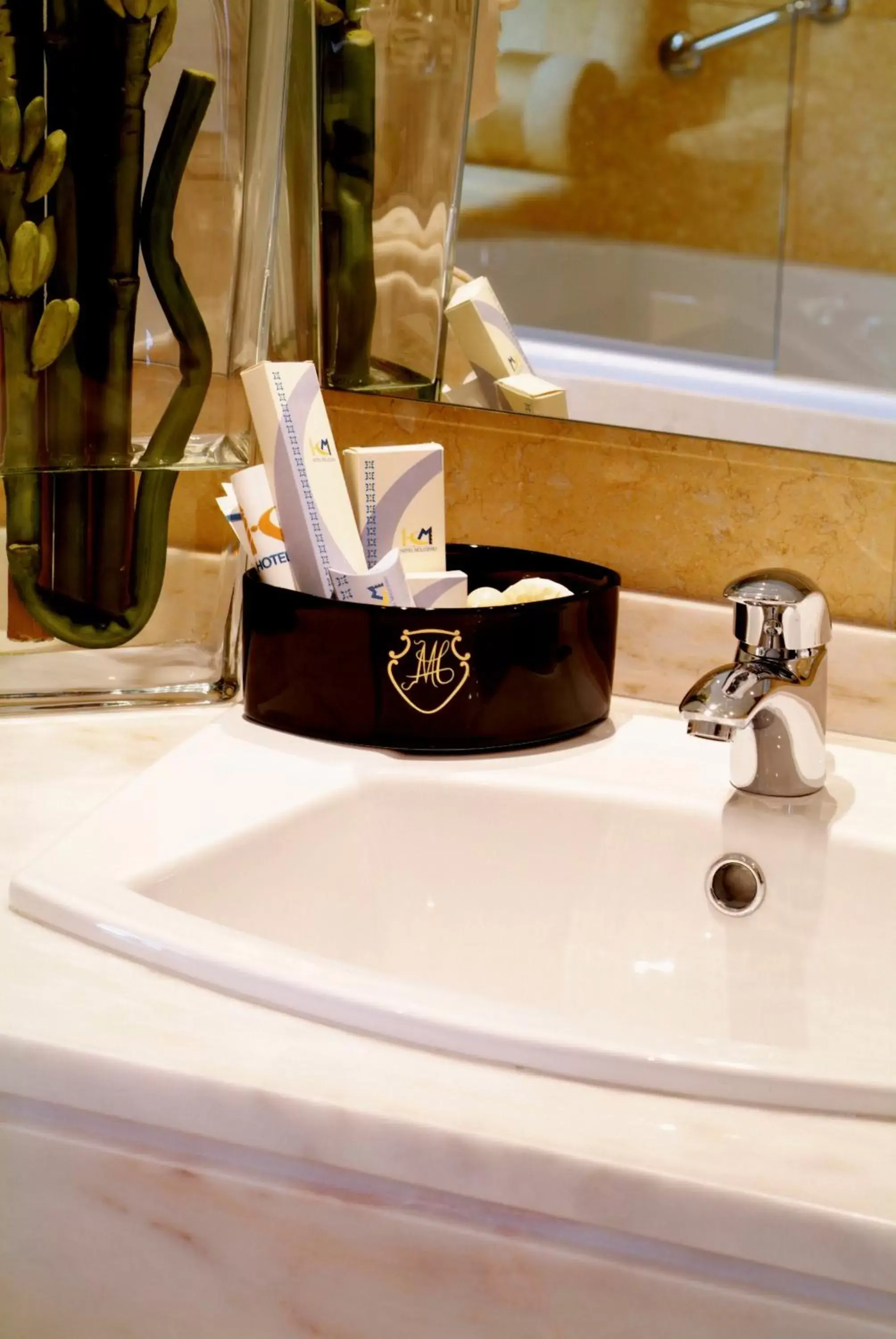 Double or Twin Room with Canal View in Hotel Moliceiro Double or Twin Room with Canal View in Hotel Moliceiro