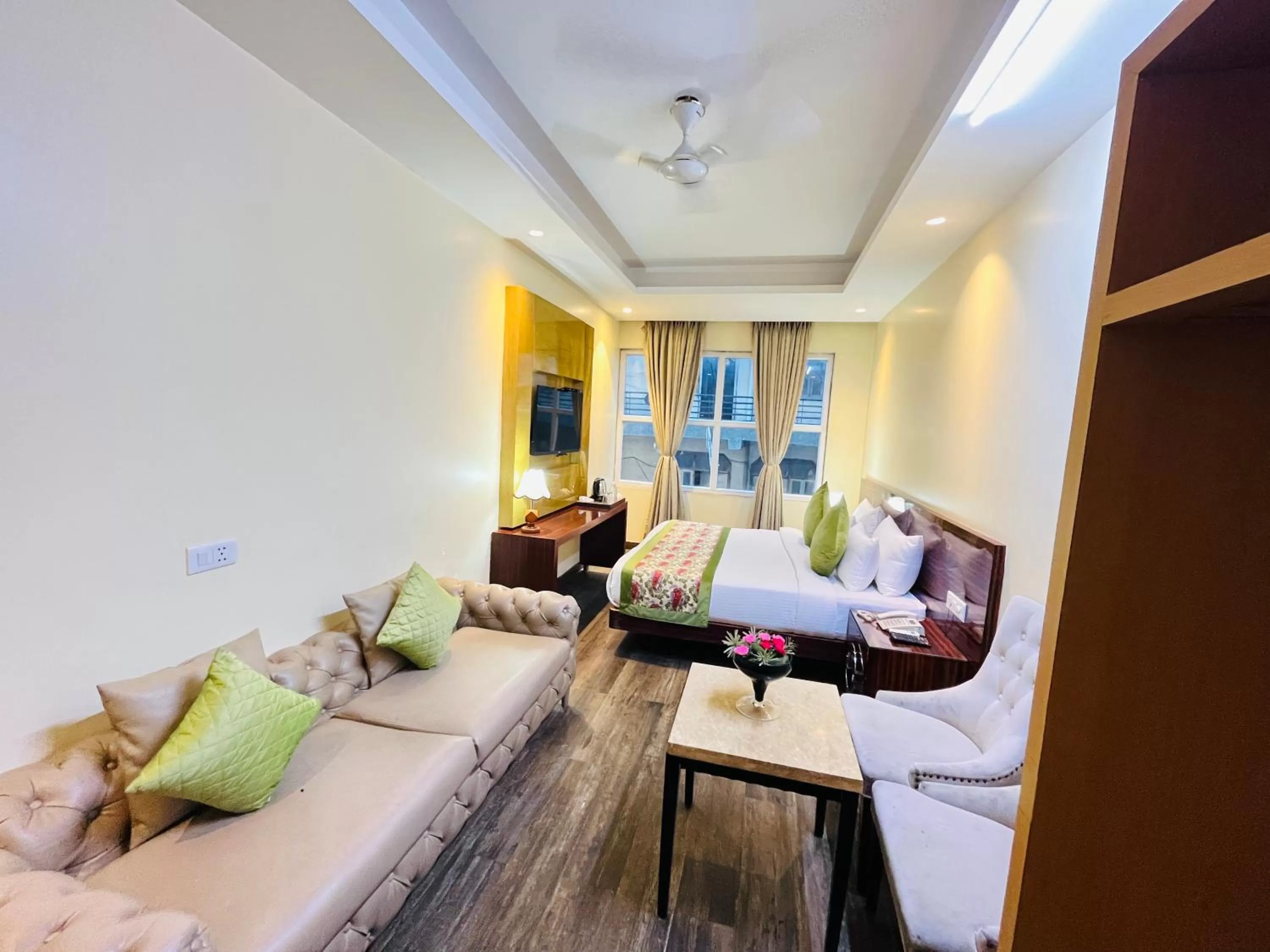 Bed in Hotel Banz near Delhi Airport