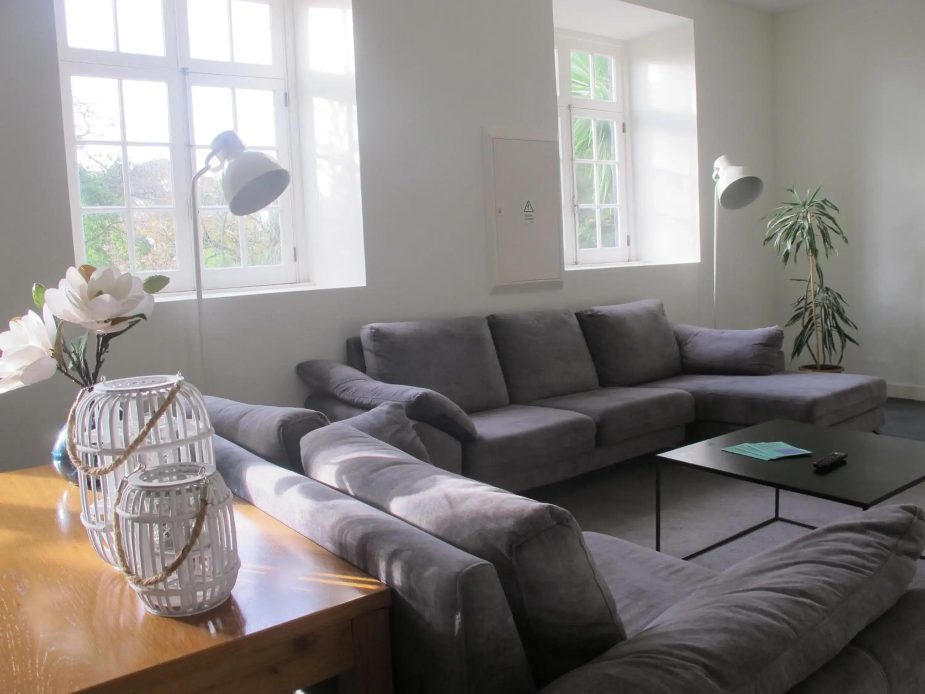 Communal lounge/ TV room, Seating Area in Azores Youth Hostels - Sao Miguel