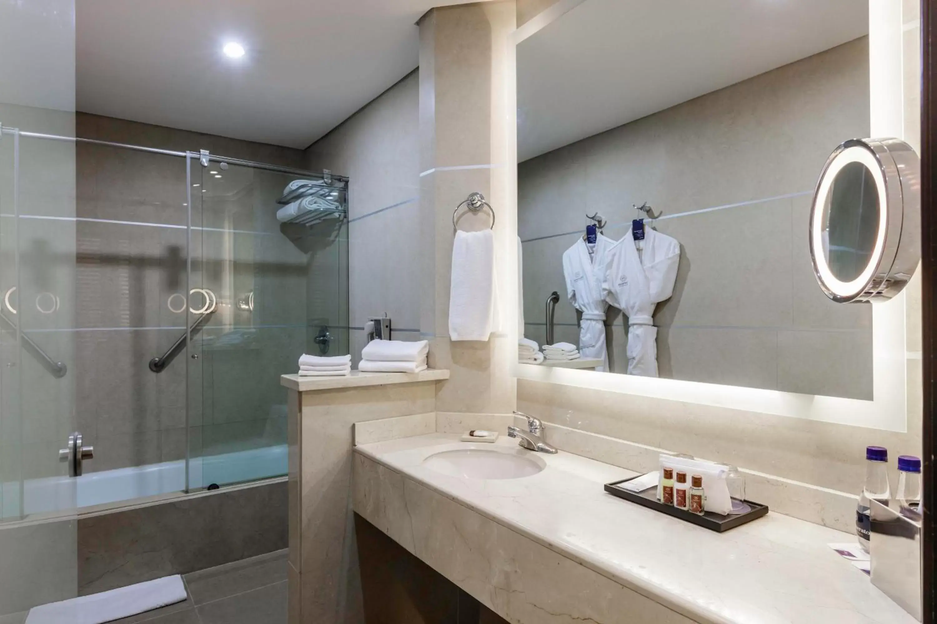 Bathroom in Sheraton Bogotá Hotel