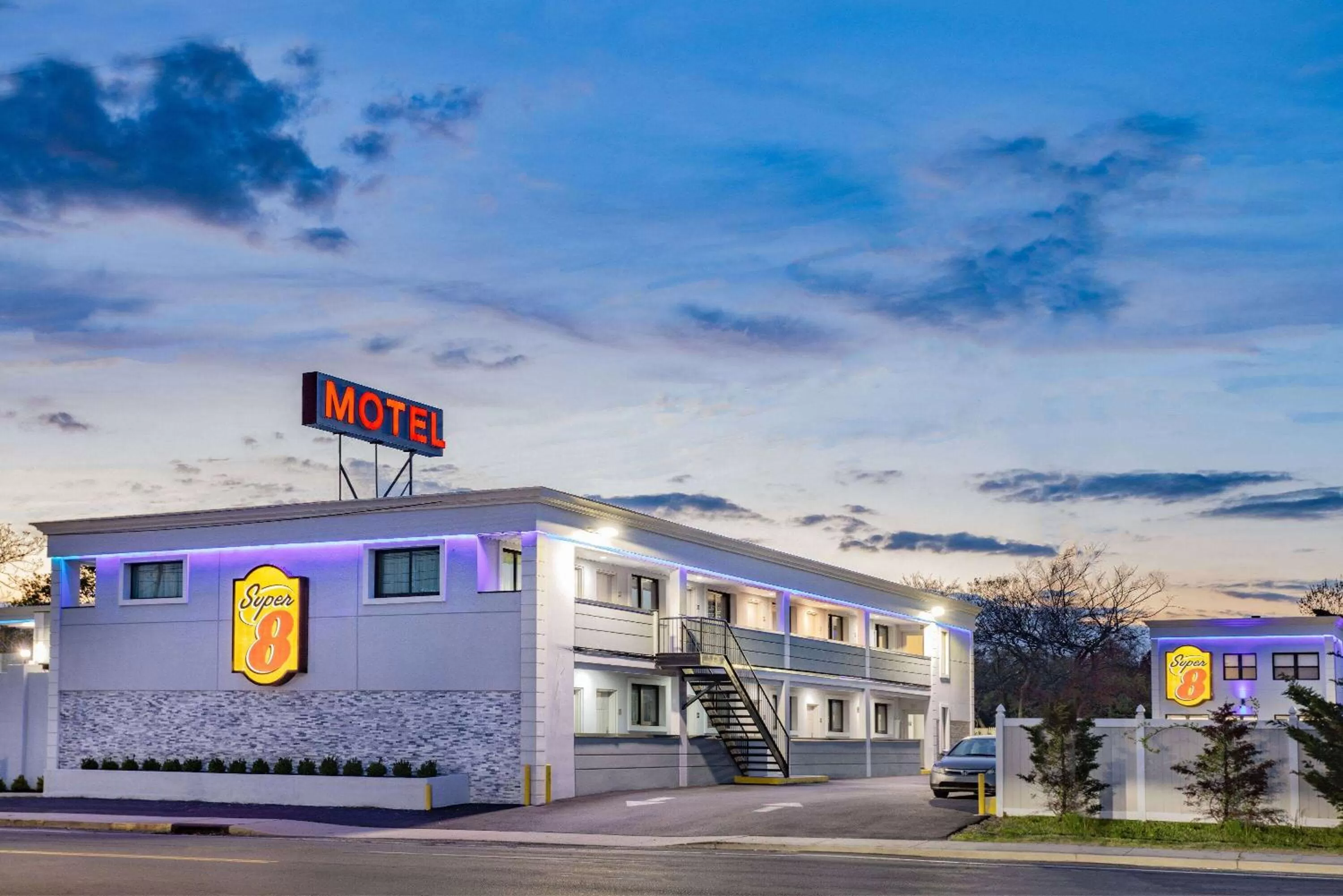 Property building in Super 8 by Wyndham Lindenhurst