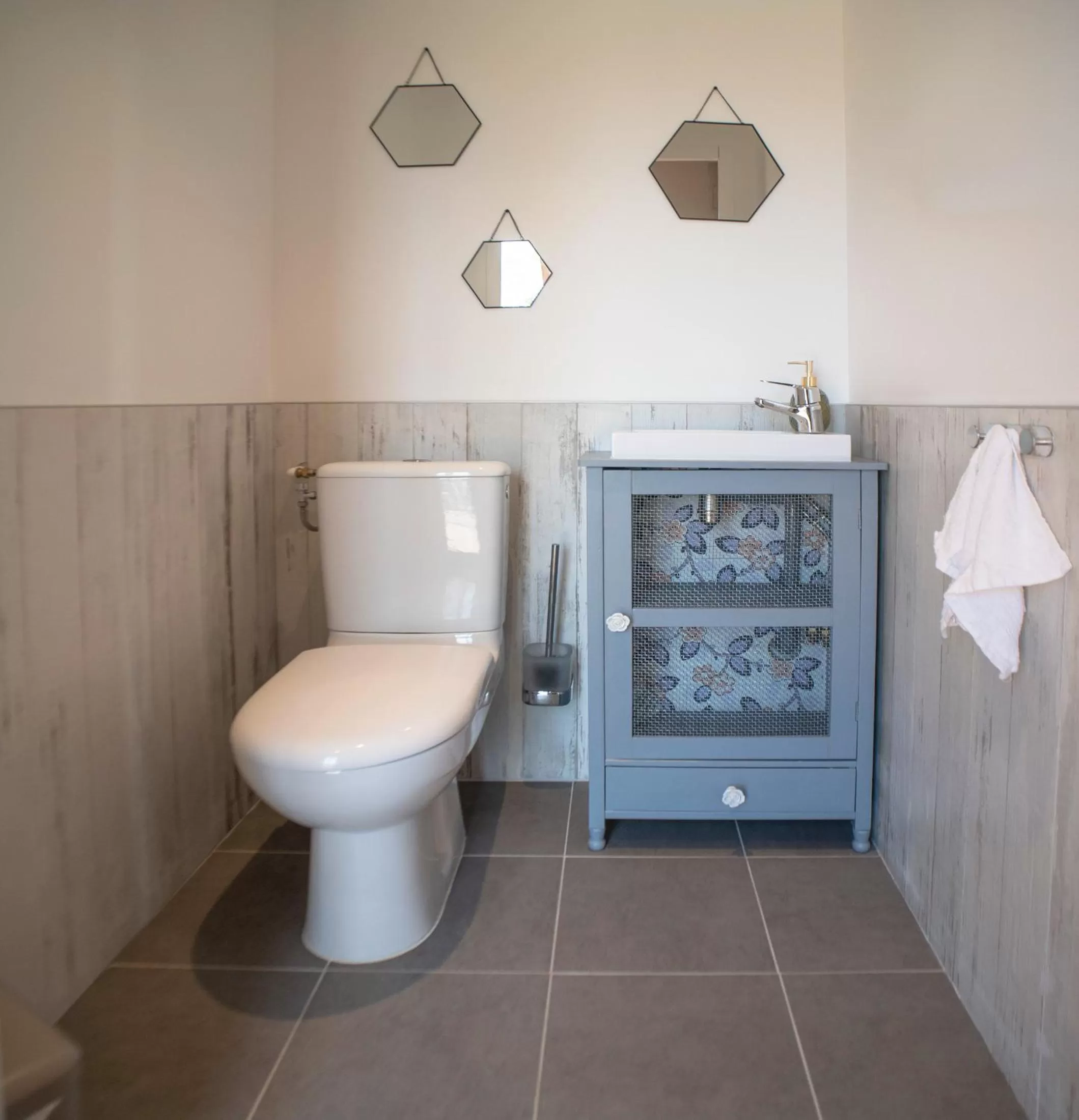 Toilet in Le jardin des 4 saisons