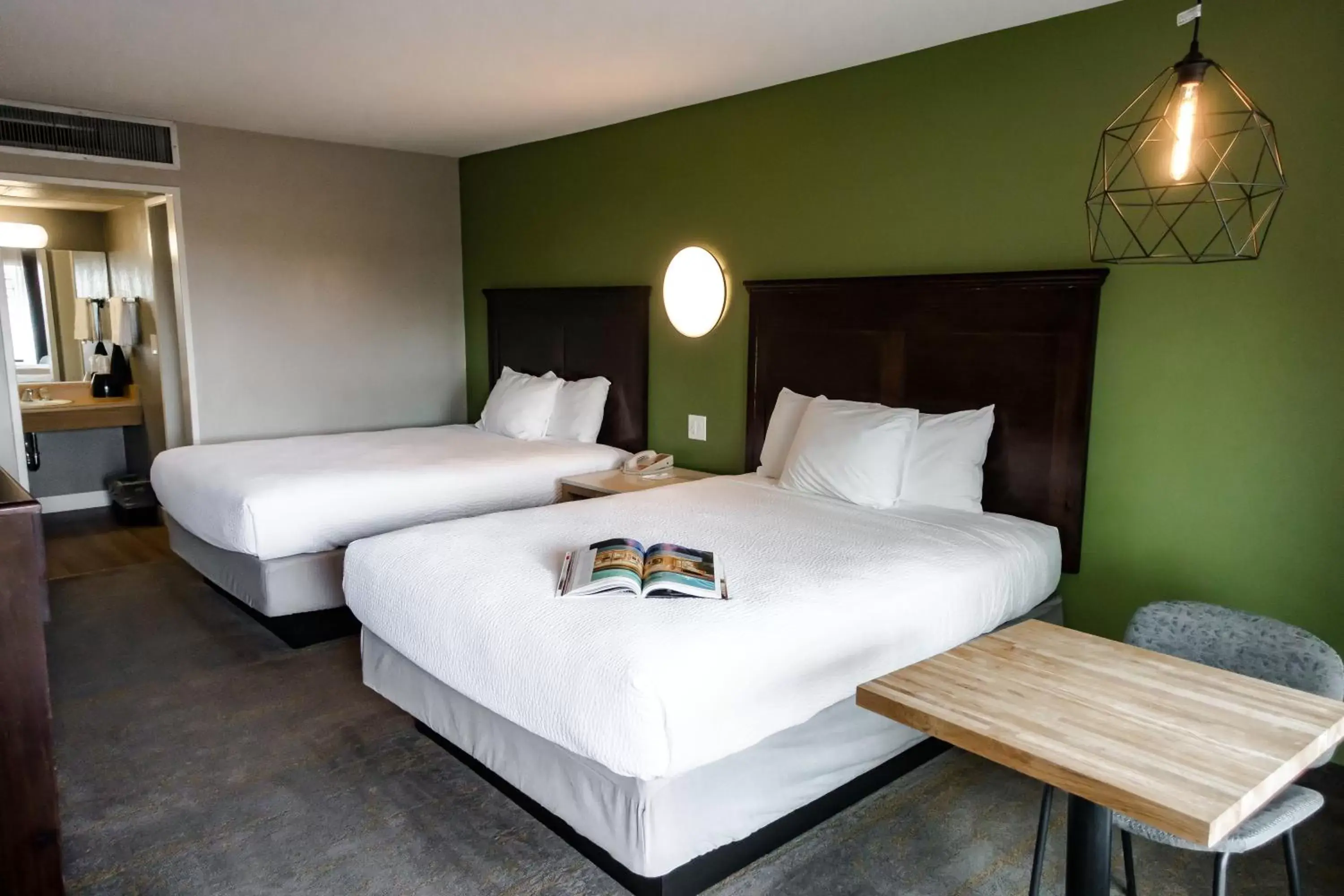 Queen Room with Two Queen Beds in Vagabond Motor Hotel - Palm Springs Queen Room with Two Queen Beds in Vagabond Motor Hotel - Palm Springs