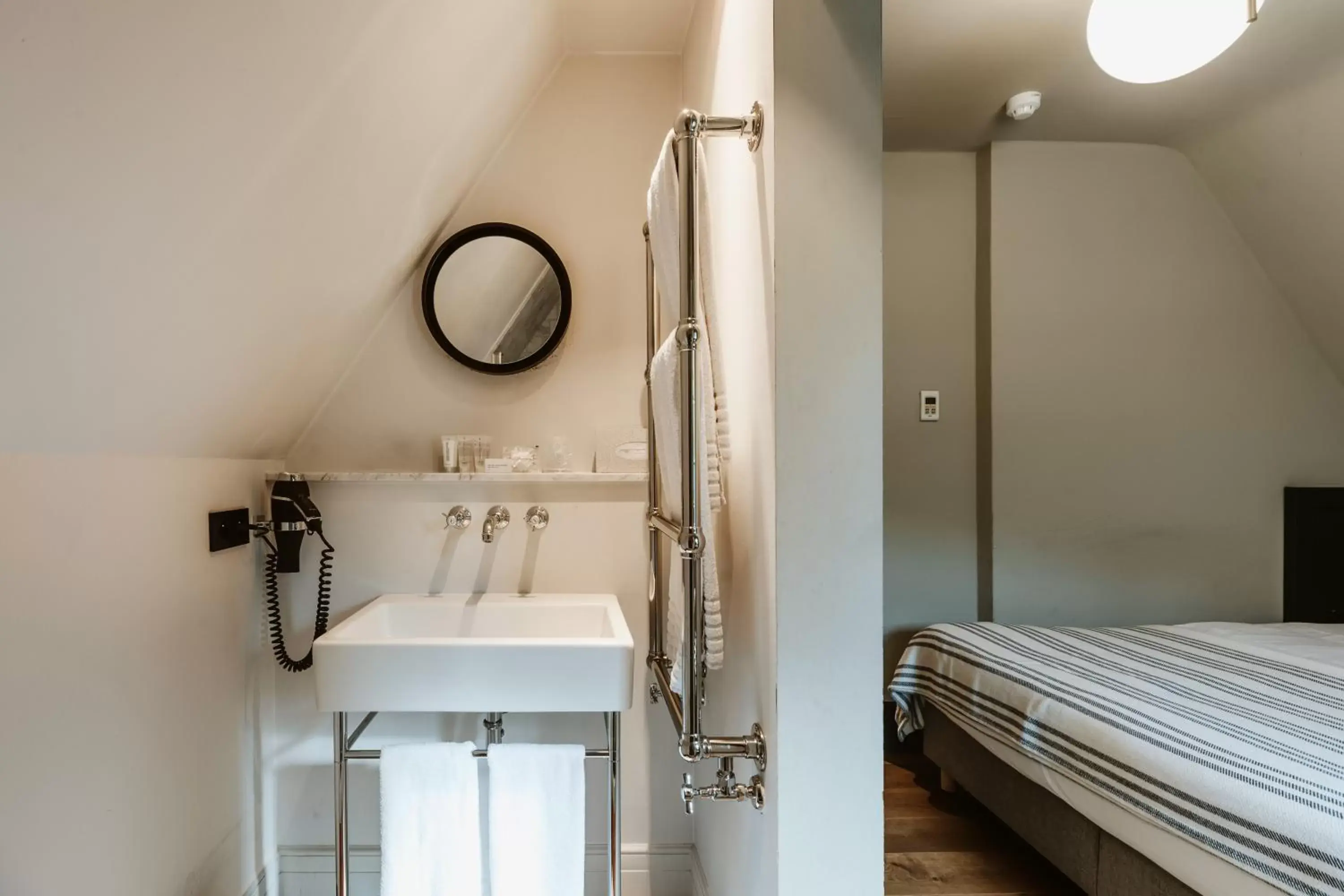 Bed in Auberge du Pêcheur Bed in Auberge du Pêcheur