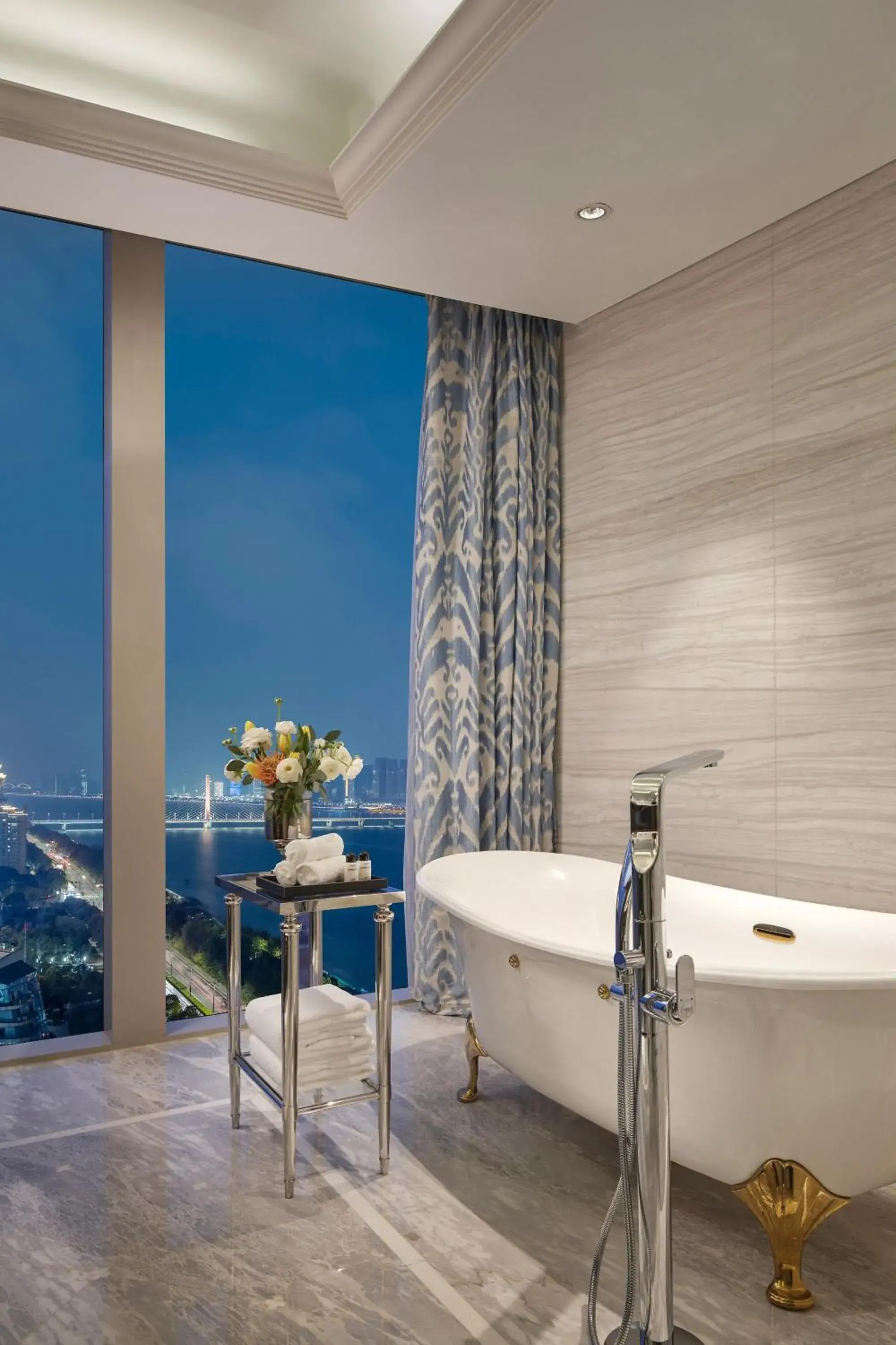 Bathroom in The Azure Qiantang, a Luxury Collection Hotel, Hangzhou