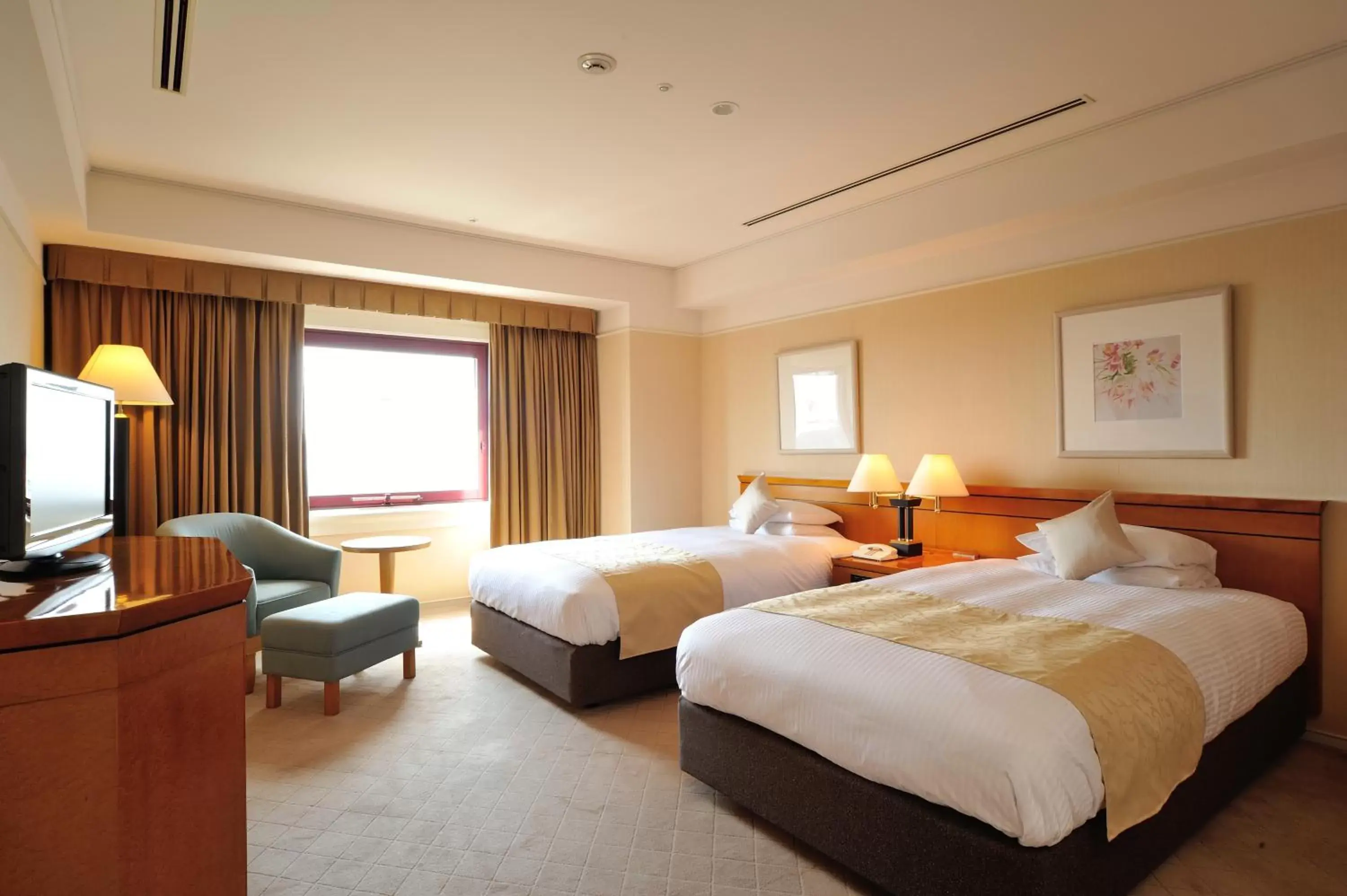 Photo of the whole room, Bed in Hiroshima Airport Hotel