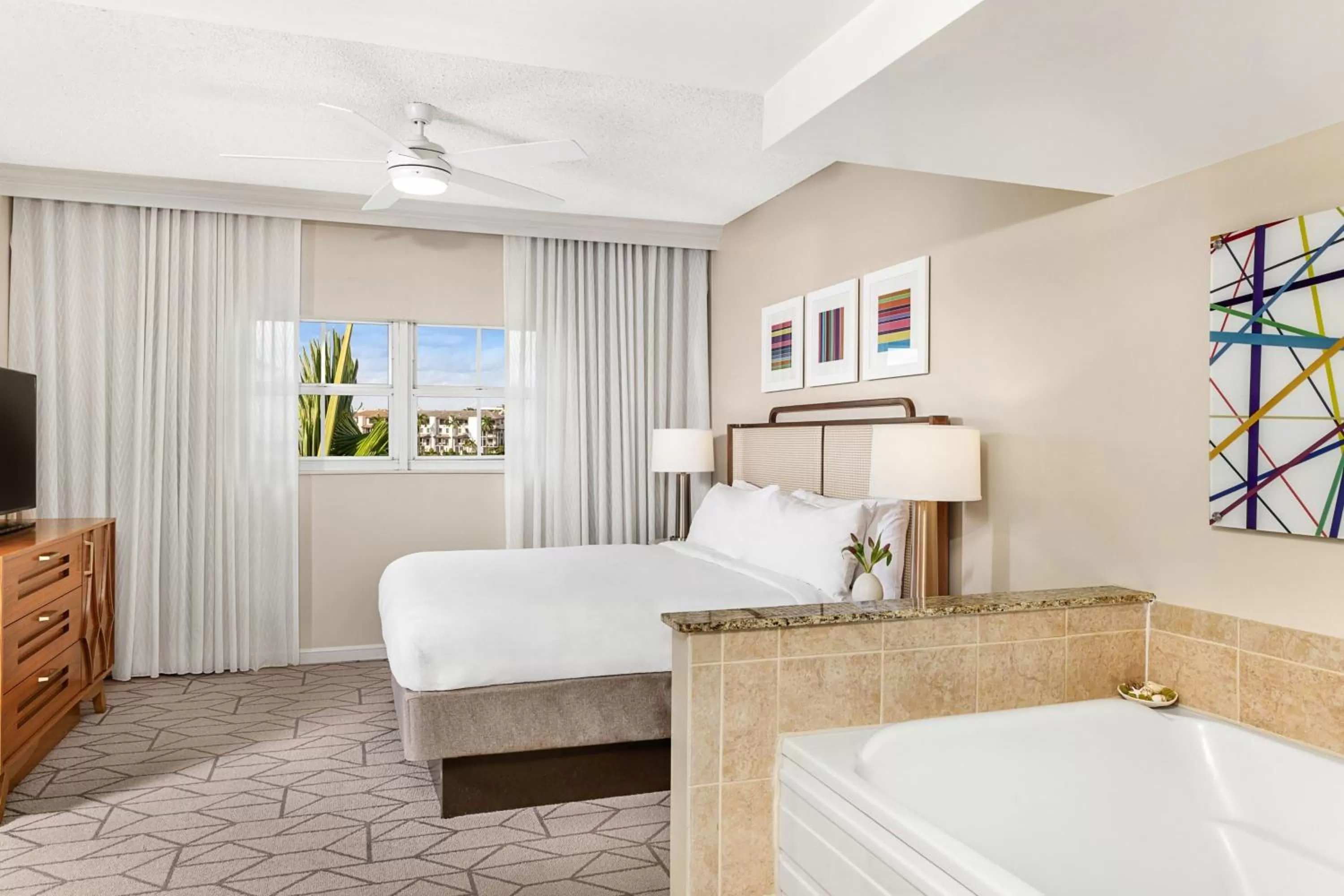 Bedroom, Bed in Marriott's Villas At Doral
