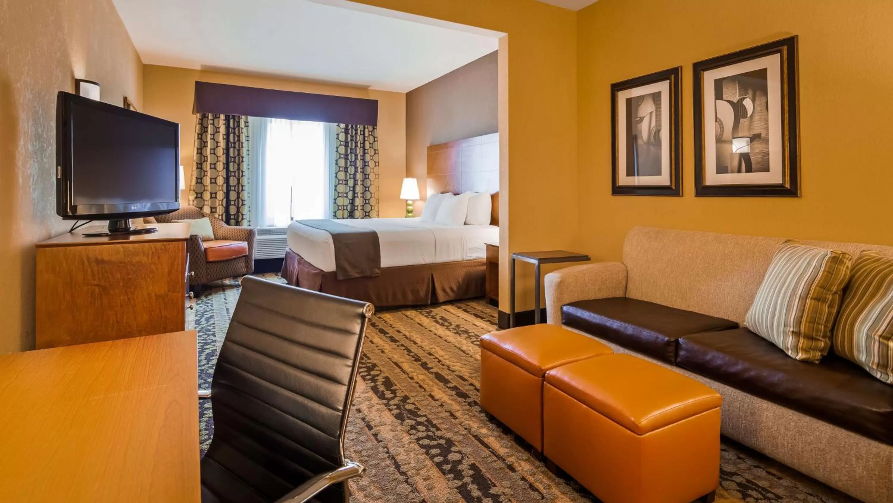 King Suite - Non-Smoking in Best Western Plus Tupelo Inn & Suites