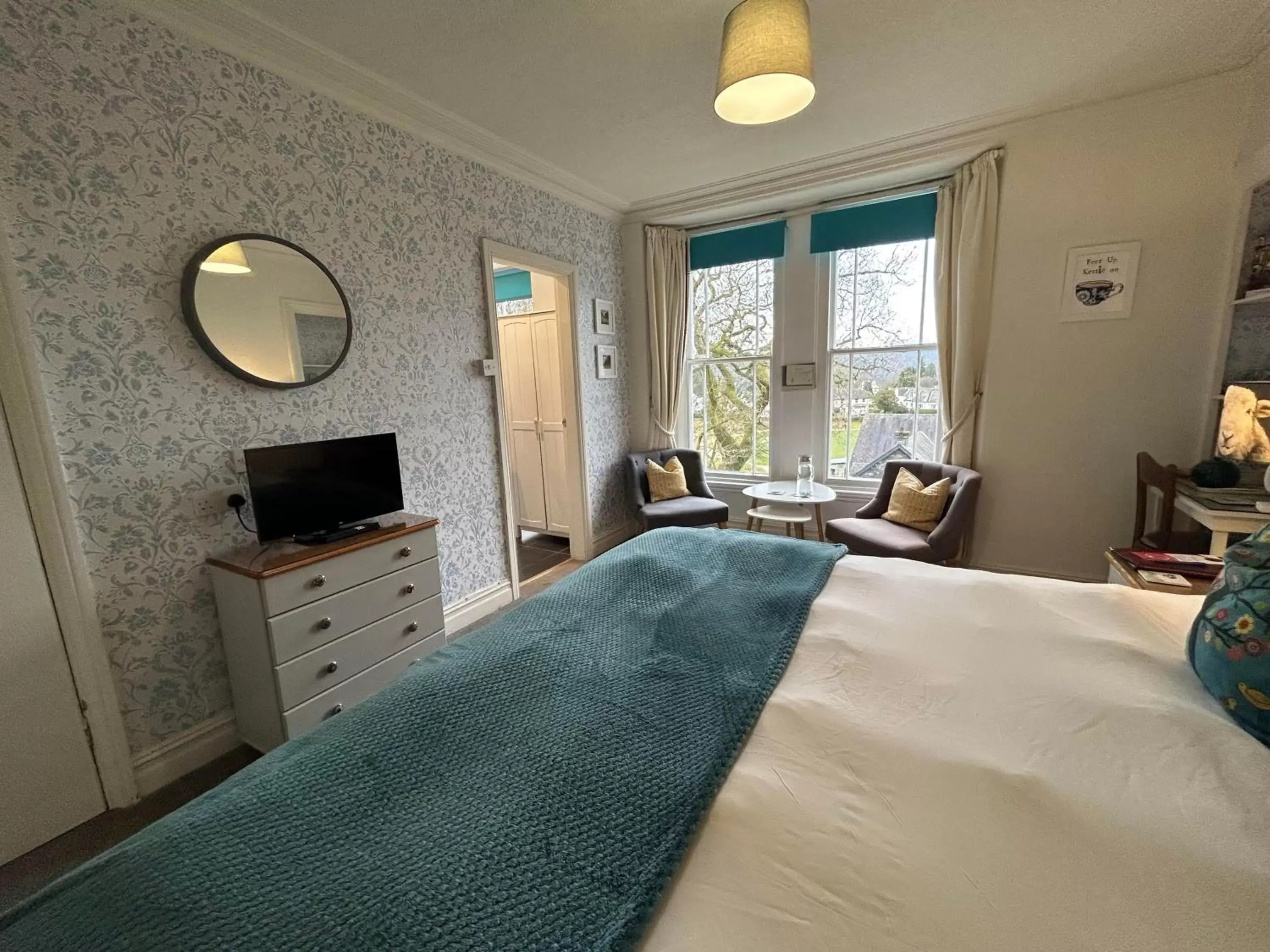 Superior Double or Twin Room with Mountain View in Archway Guest House Superior Double or Twin Room with Mountain View in Archway Guest House