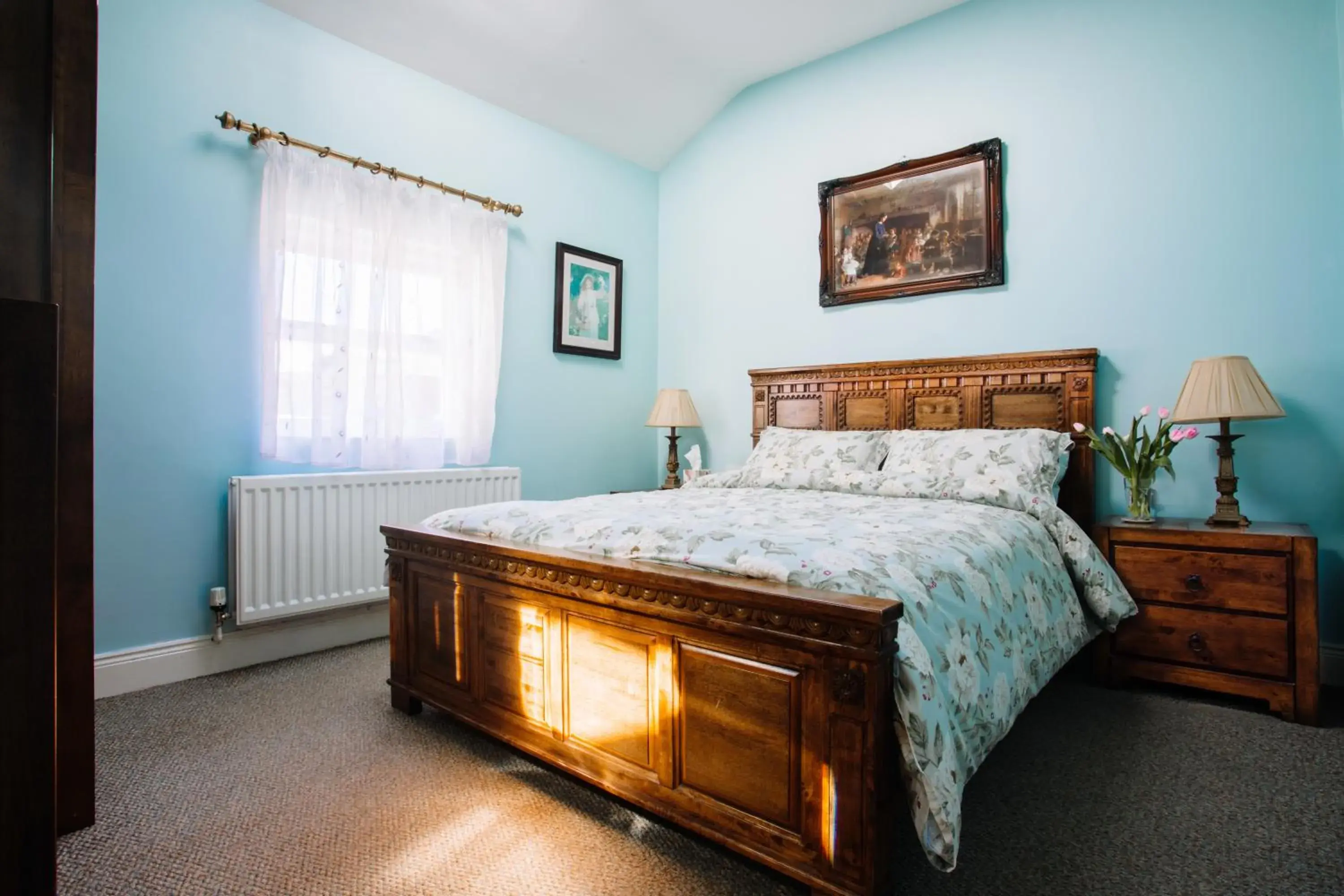 Bedroom, Bed in Brookhall Cottages