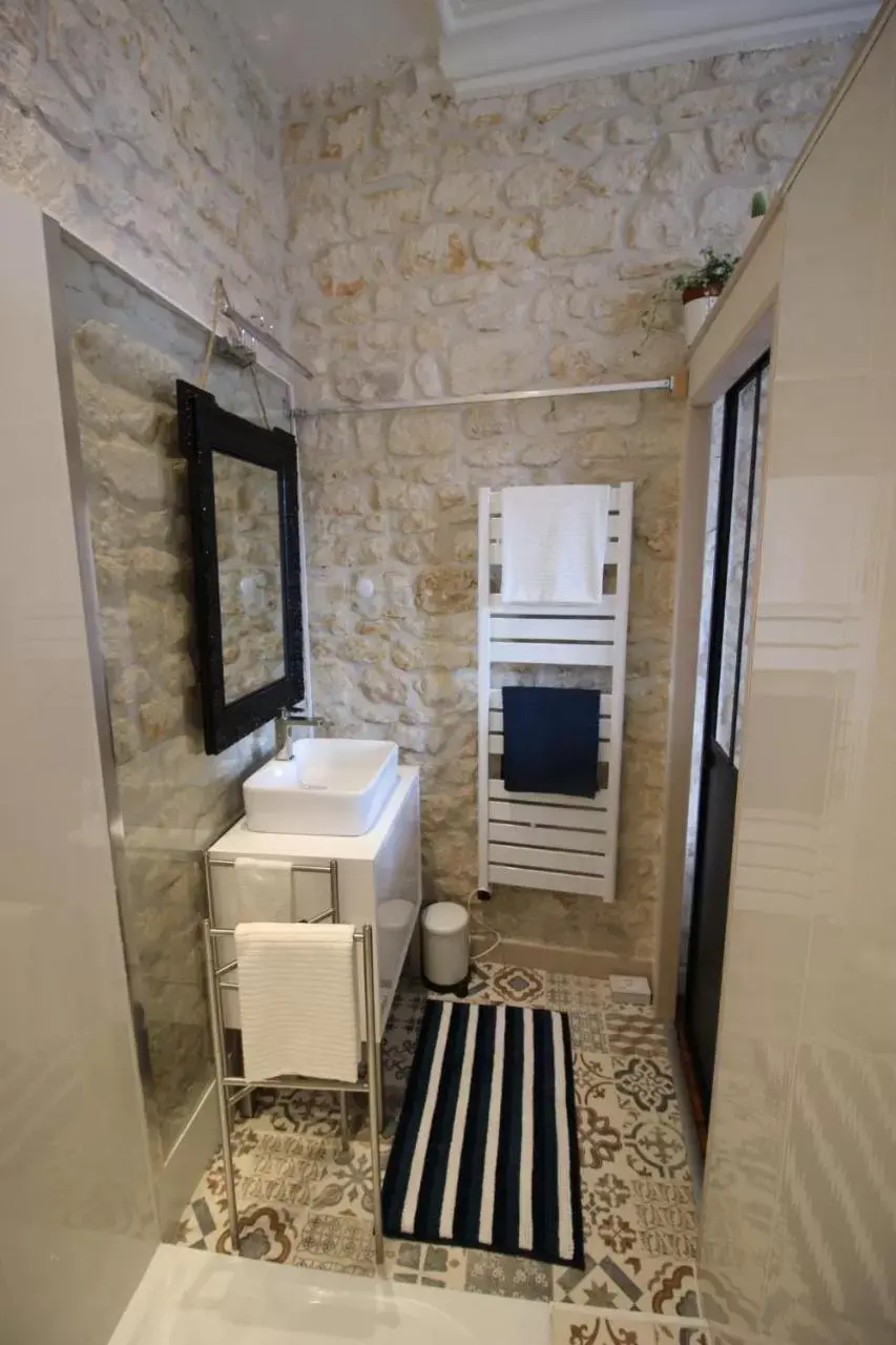 Bathroom in Saint James House