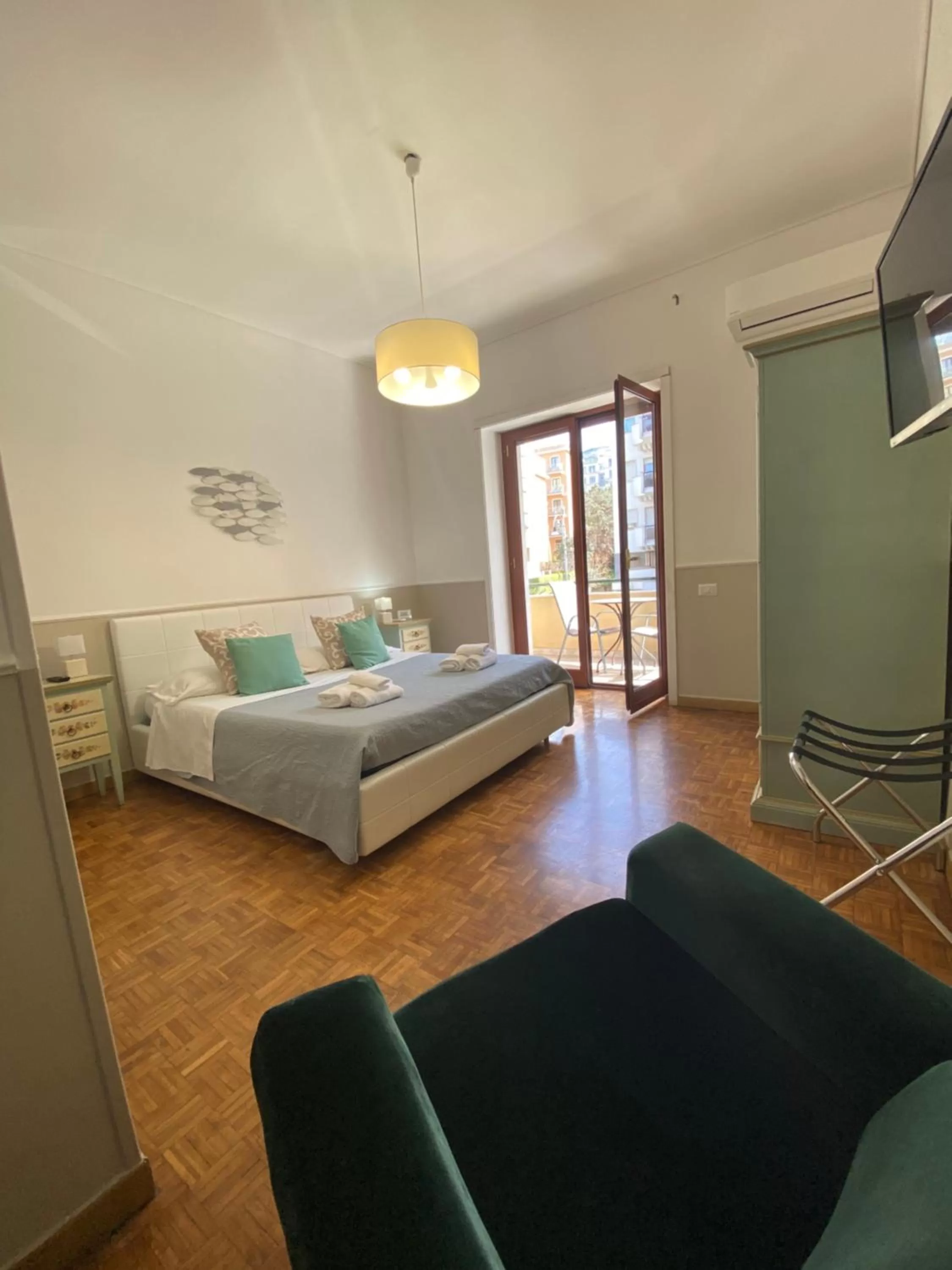 View (from property/room), Bed in Lemon Rooms Sorrento