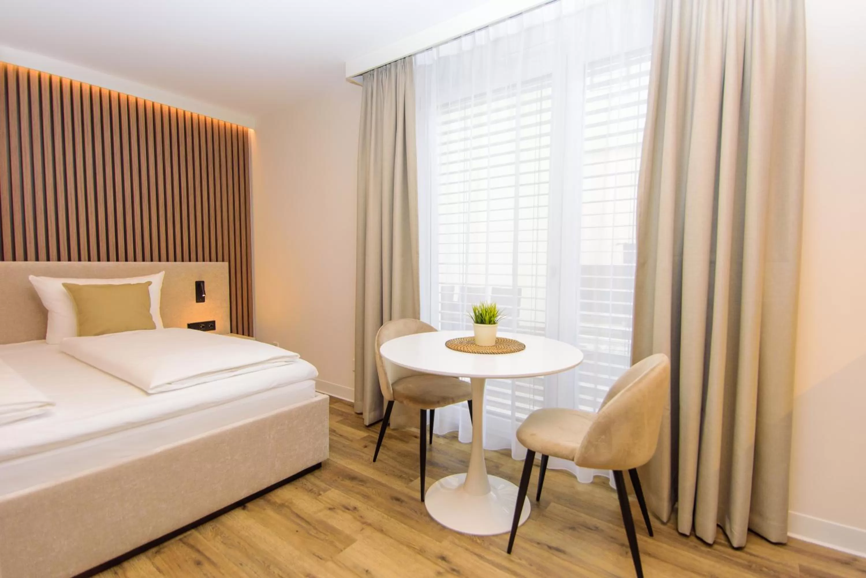 Living room, Bed in Hotel TwentyFour Living