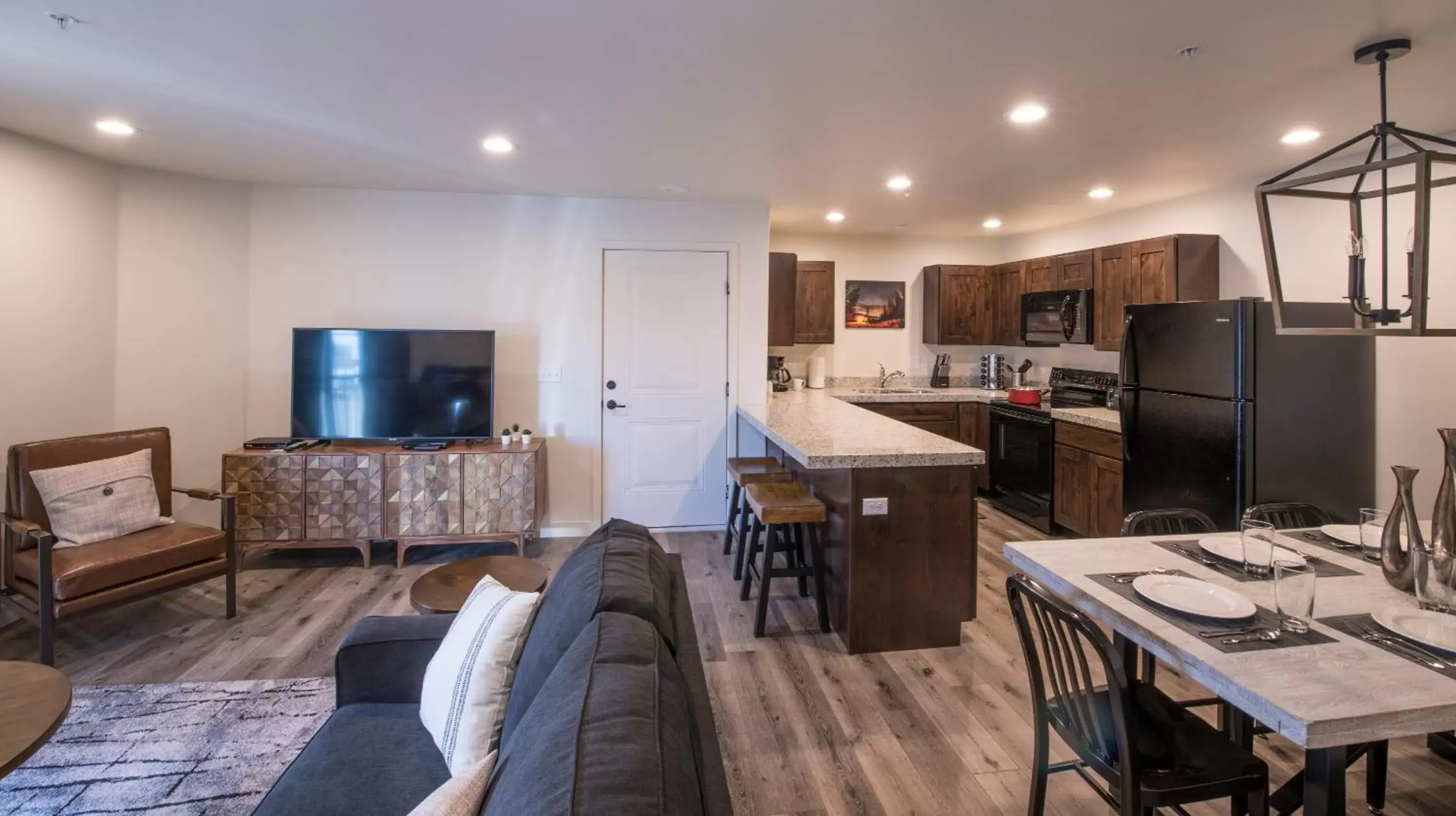 Dining Area in Moab Redcliff Condos