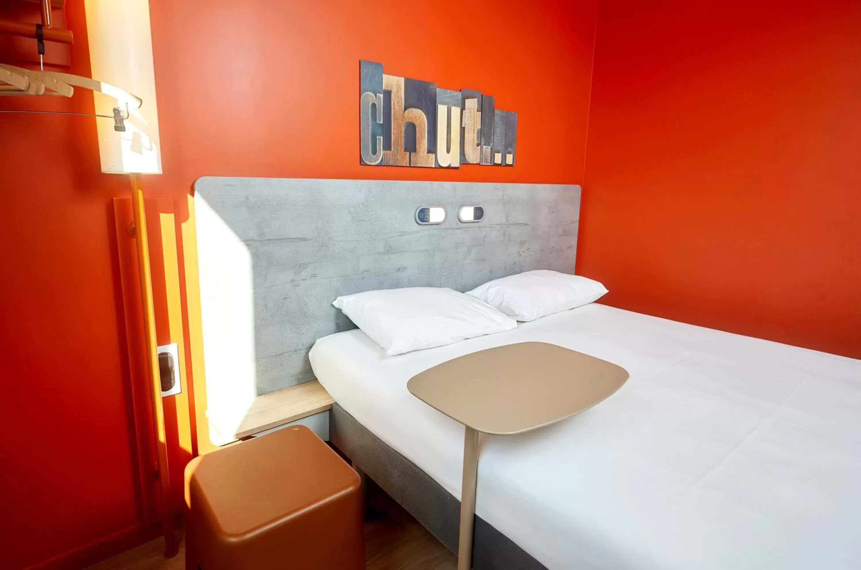 Bed in ibis budget Auxerre Centre