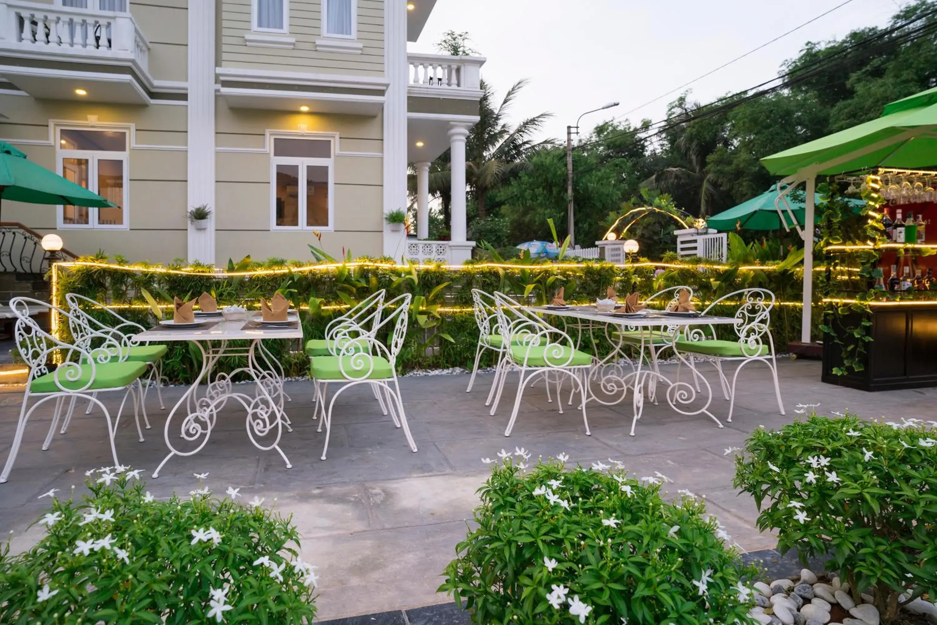 Restaurant/places to eat, Property Building in Golden Bell Hoi An Boutique Villa