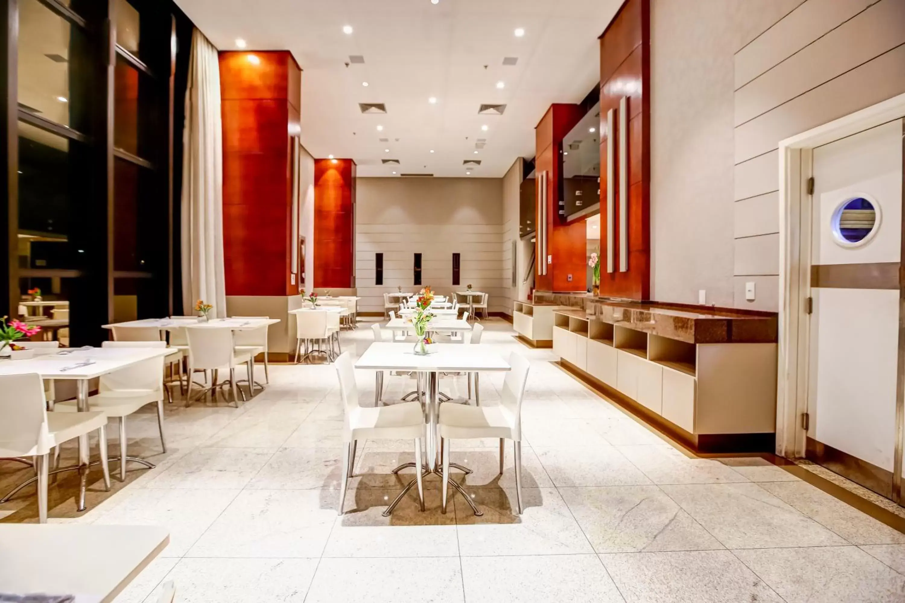 Restaurant/places to eat in Comfort Suites Brasília
