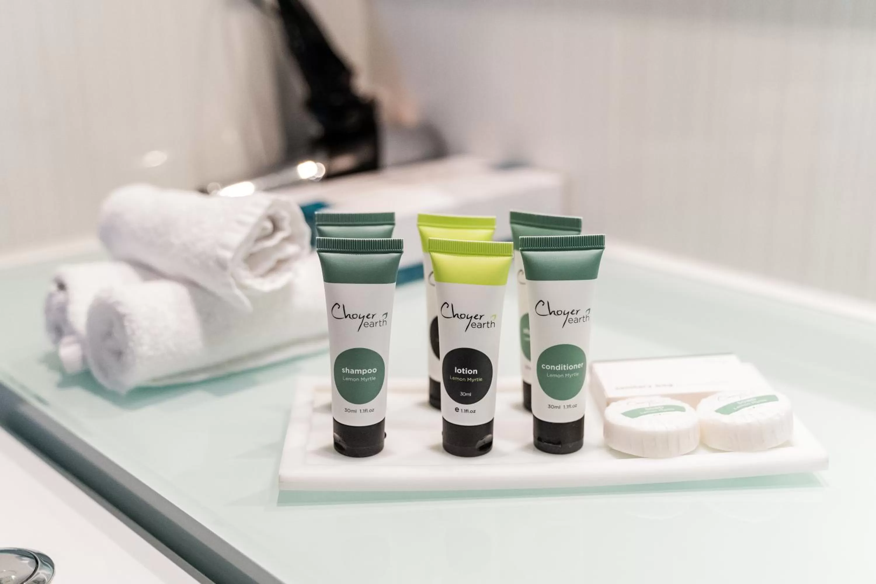 Bathroom in Nightelier Devonport Gateway Hotel