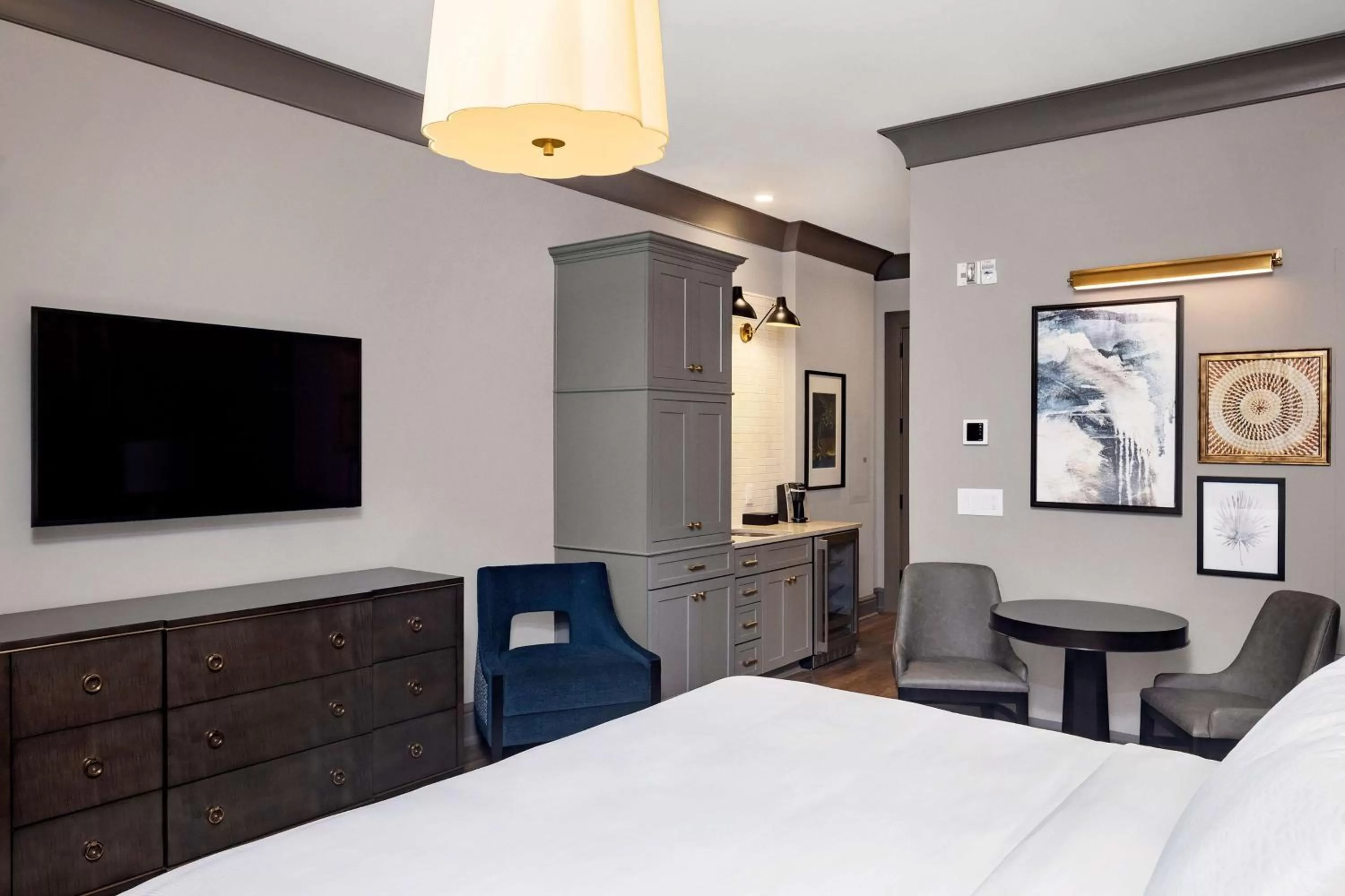 TV and multimedia, Bed in Hilton Club Liberty Place Charleston