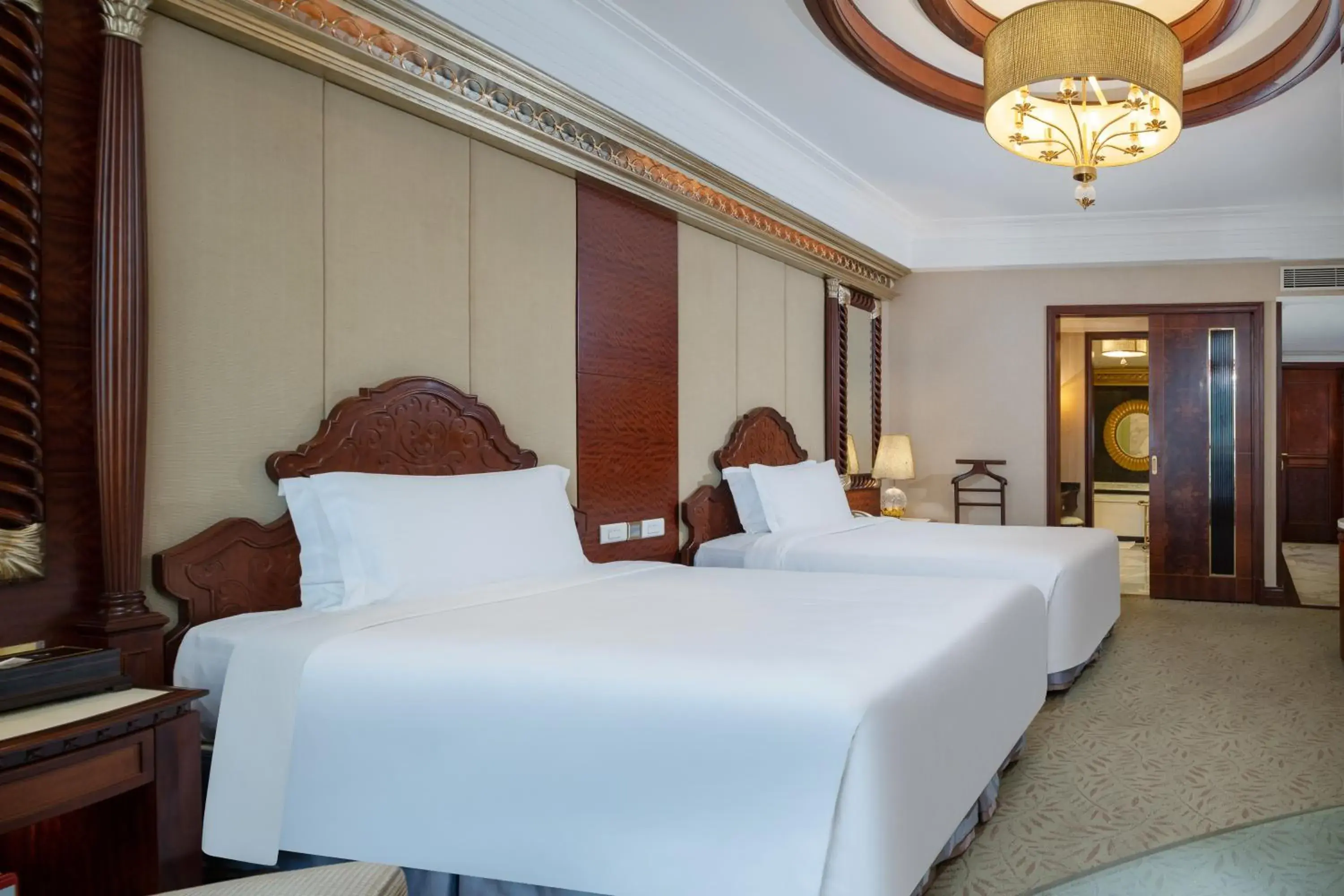 Bed in Regal Palace Hotel Bed in Regal Palace Hotel