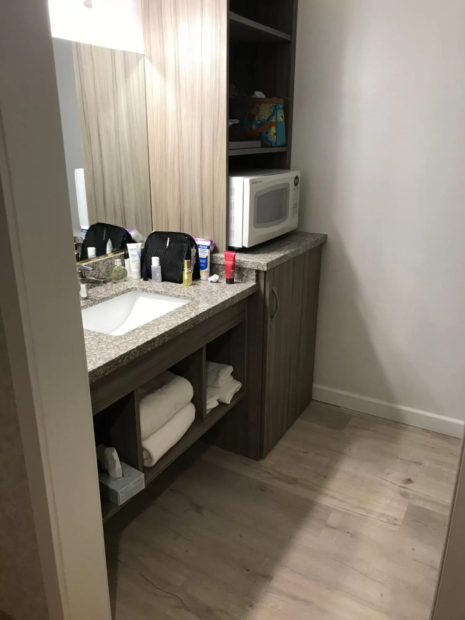 Coffee/tea facilities in Castle Inn