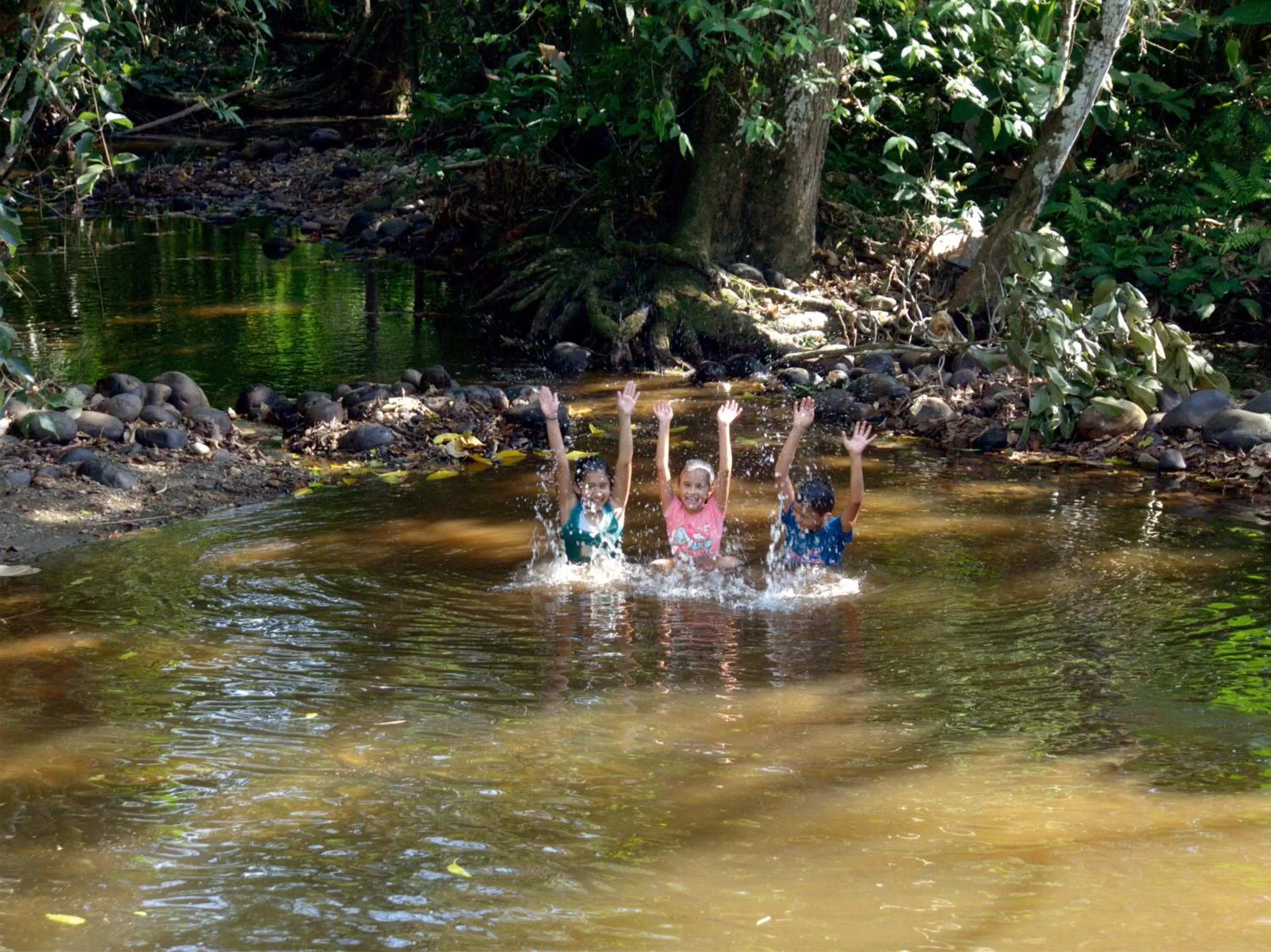 People in Hotel Rio Humadea