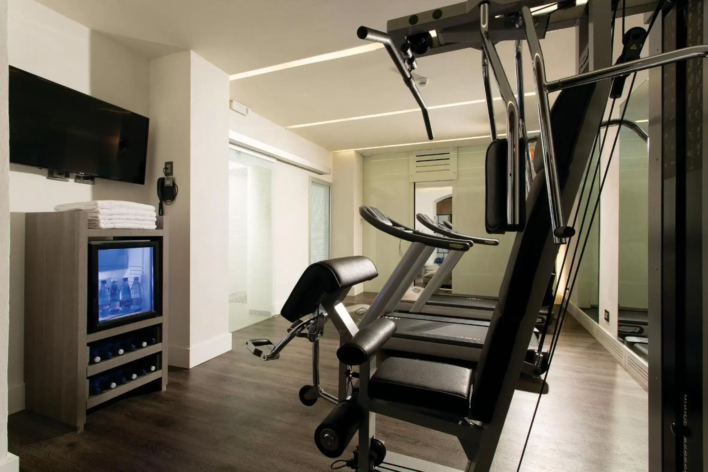 Fitness centre/facilities, Fitness Center/Facilities in Rome Times Hotel
