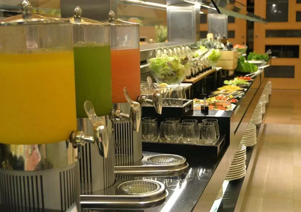 Breakfast in Park Arjaan by Rotana, Abu Dhabi Breakfast in Park Arjaan by Rotana, Abu Dhabi