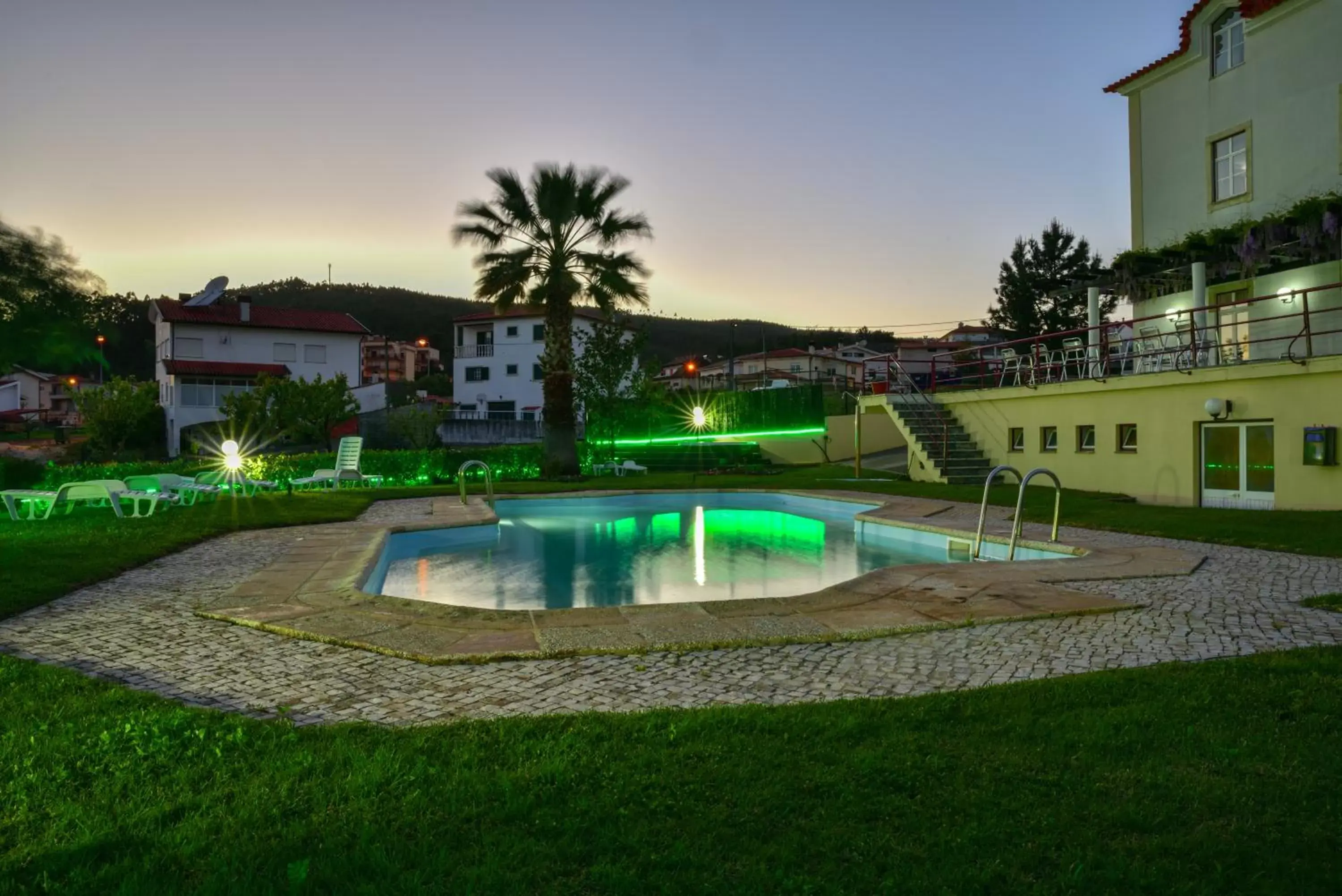 Property building, Swimming Pool in Hotel Quinta do Viso