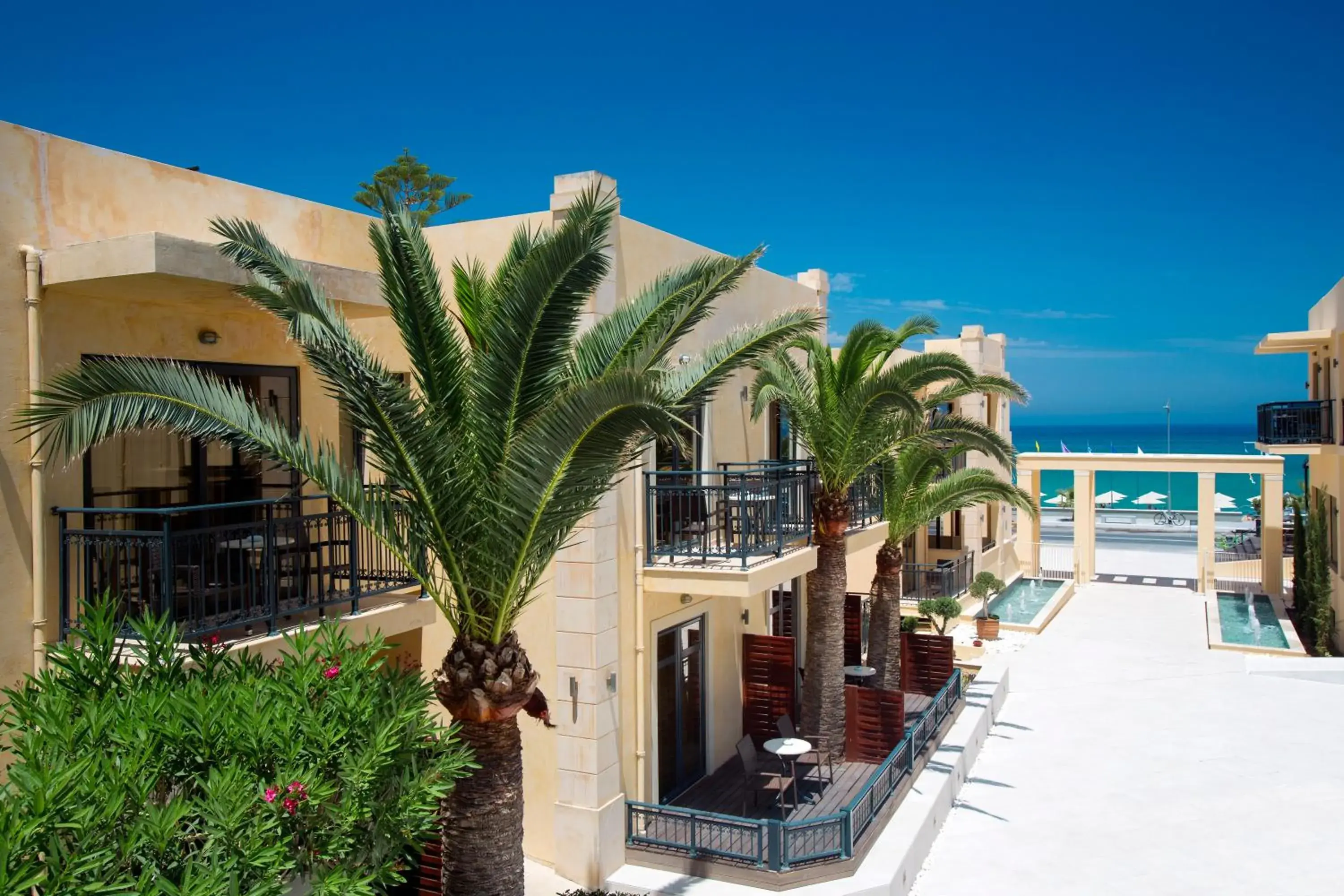 Garden, Property Building in Atlantis Beach Hotel