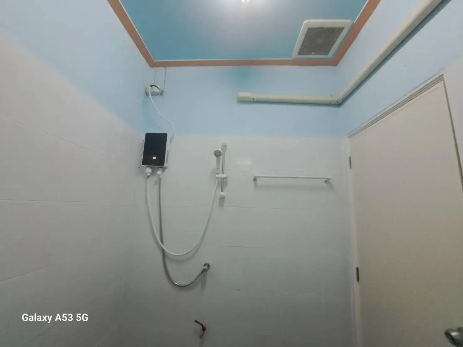 Shower, Bathroom in Peace Lanta Mansion