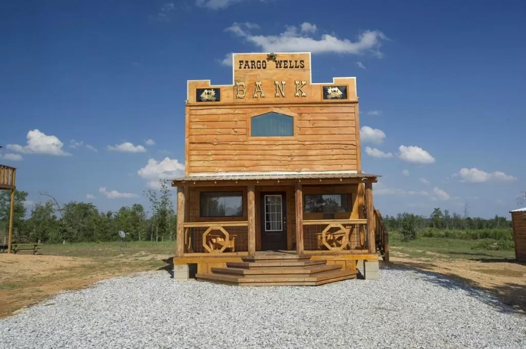 Property Building in Diamonds Old West