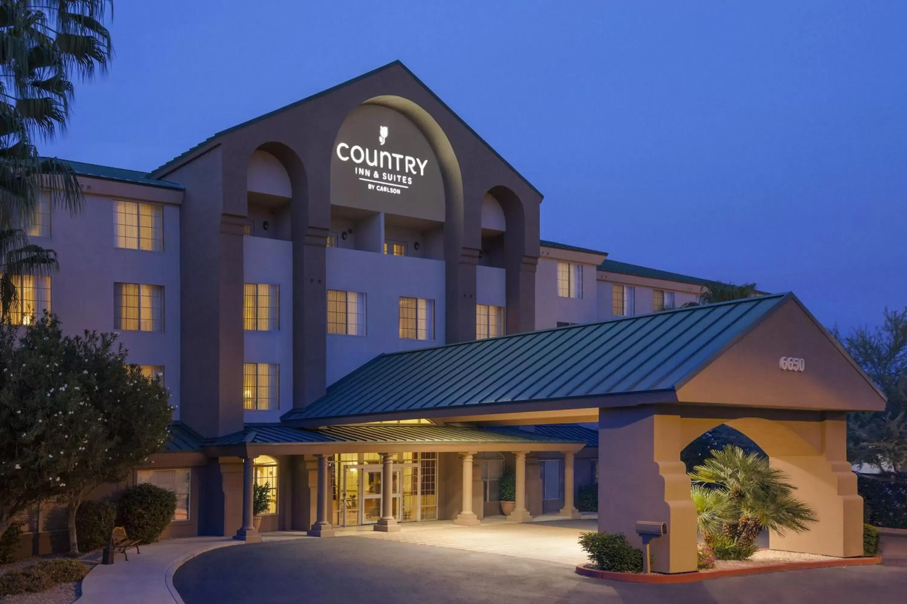 Facade/entrance, Property Building in Country Inn & Suites by Radisson, Mesa, AZ