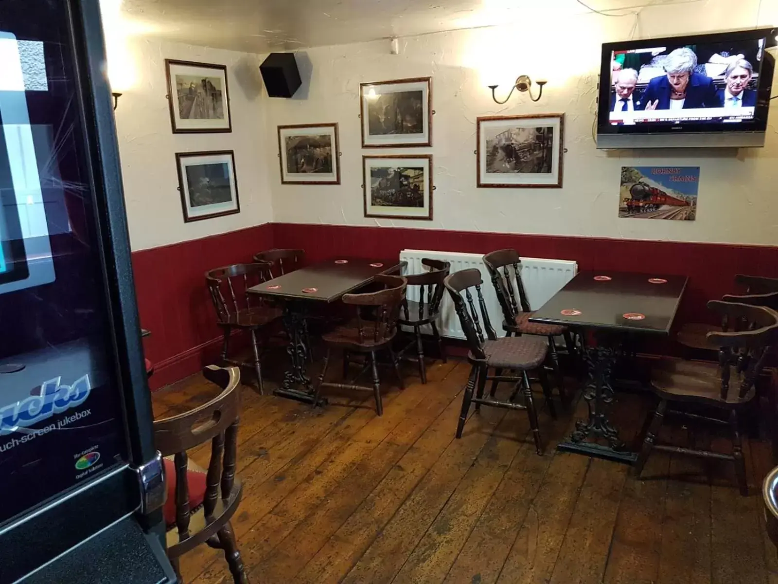 Lounge or bar, Restaurant/Places to Eat in The Railway Inn