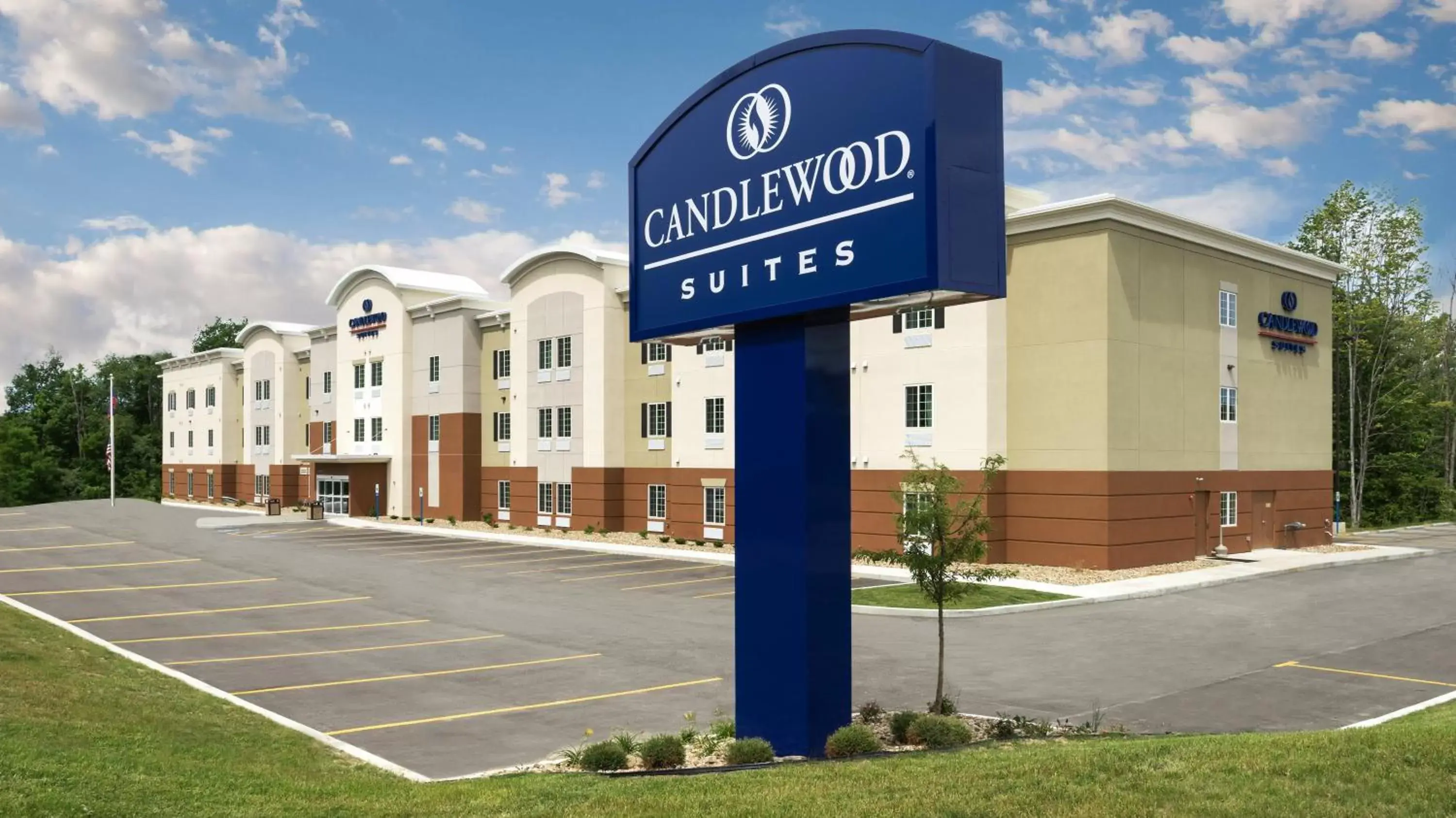Property Building in Candlewood Suites Grove City - Outlet Center, an IHG Hotel