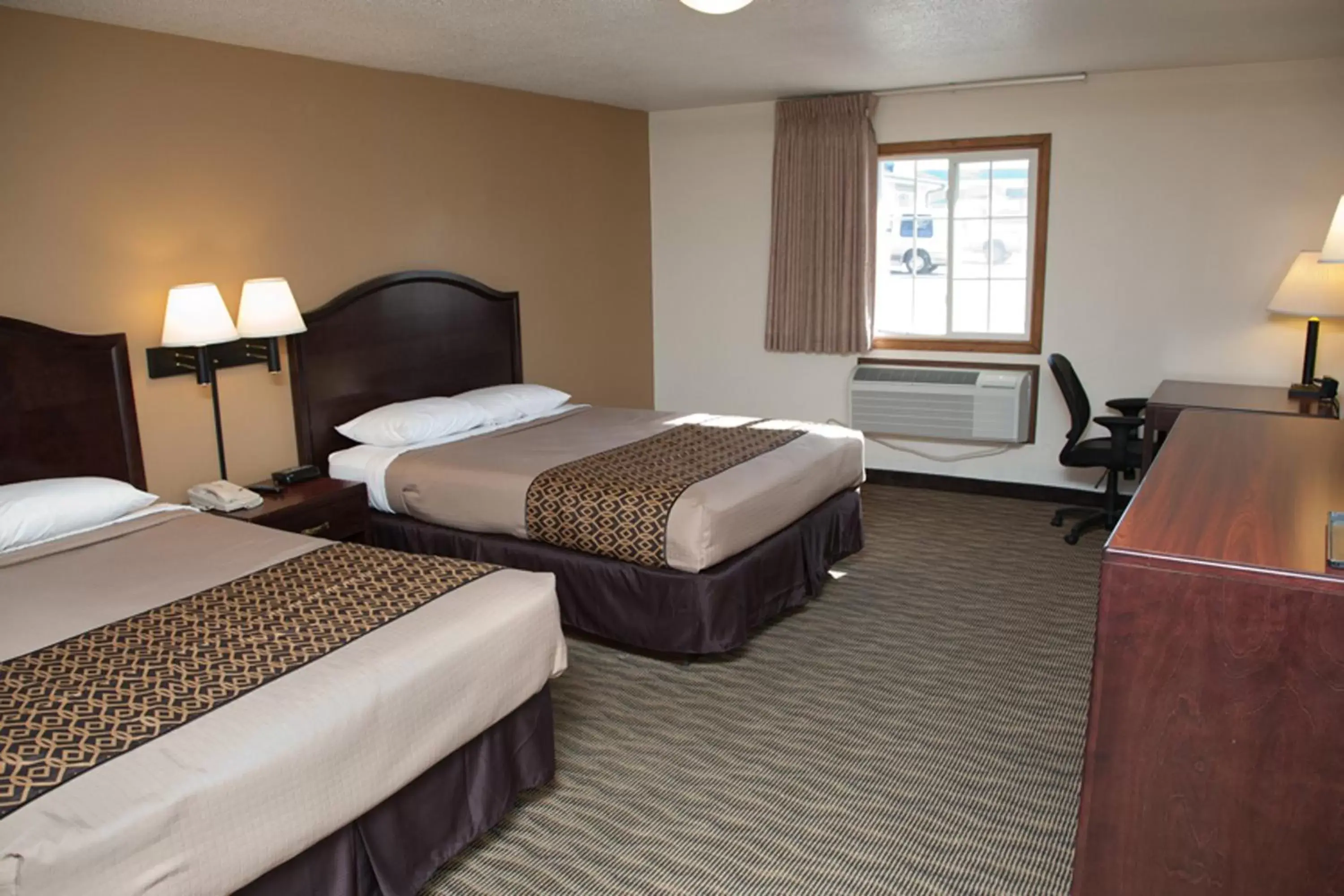 Day, Bed in Americas Best Value Inn & Suites Atlantic