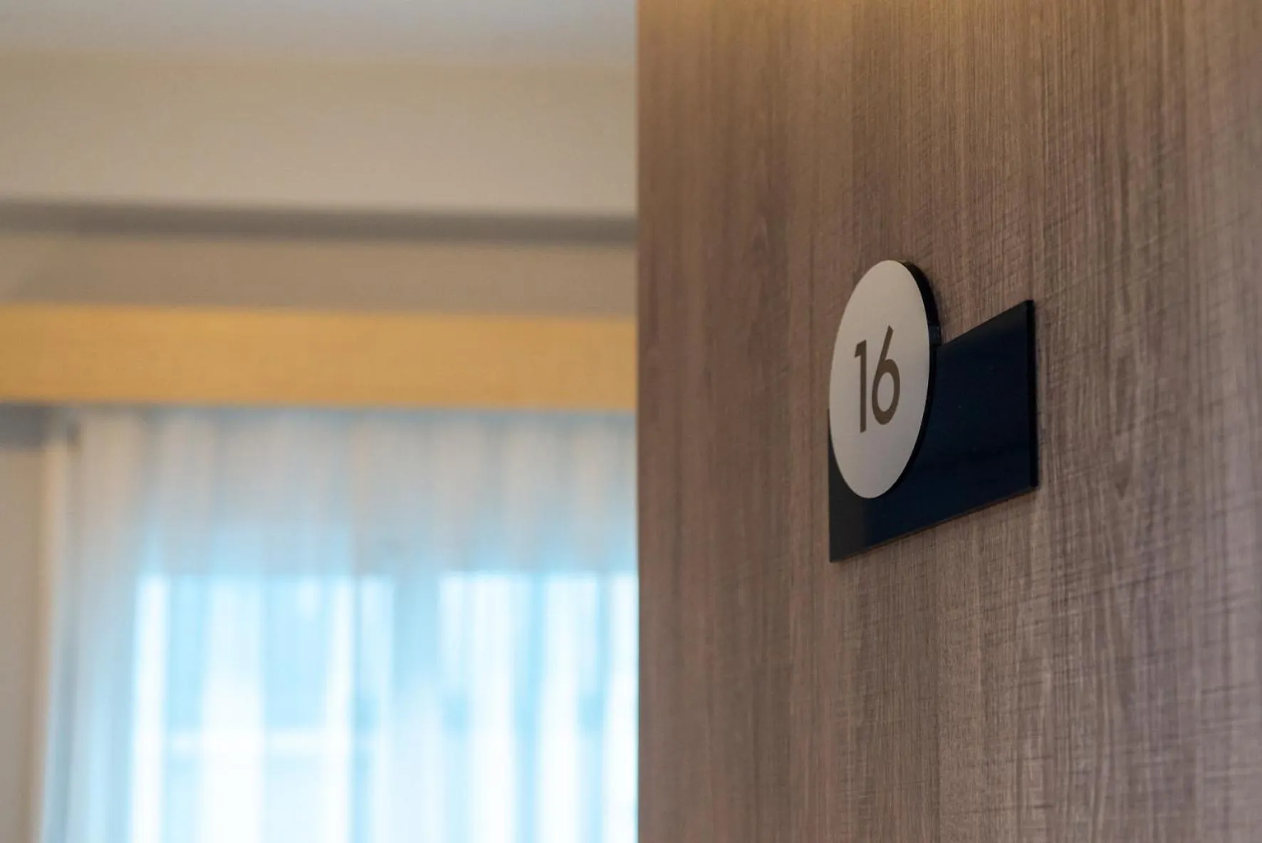 Logo/Certificate/Sign in Hôtel Argo