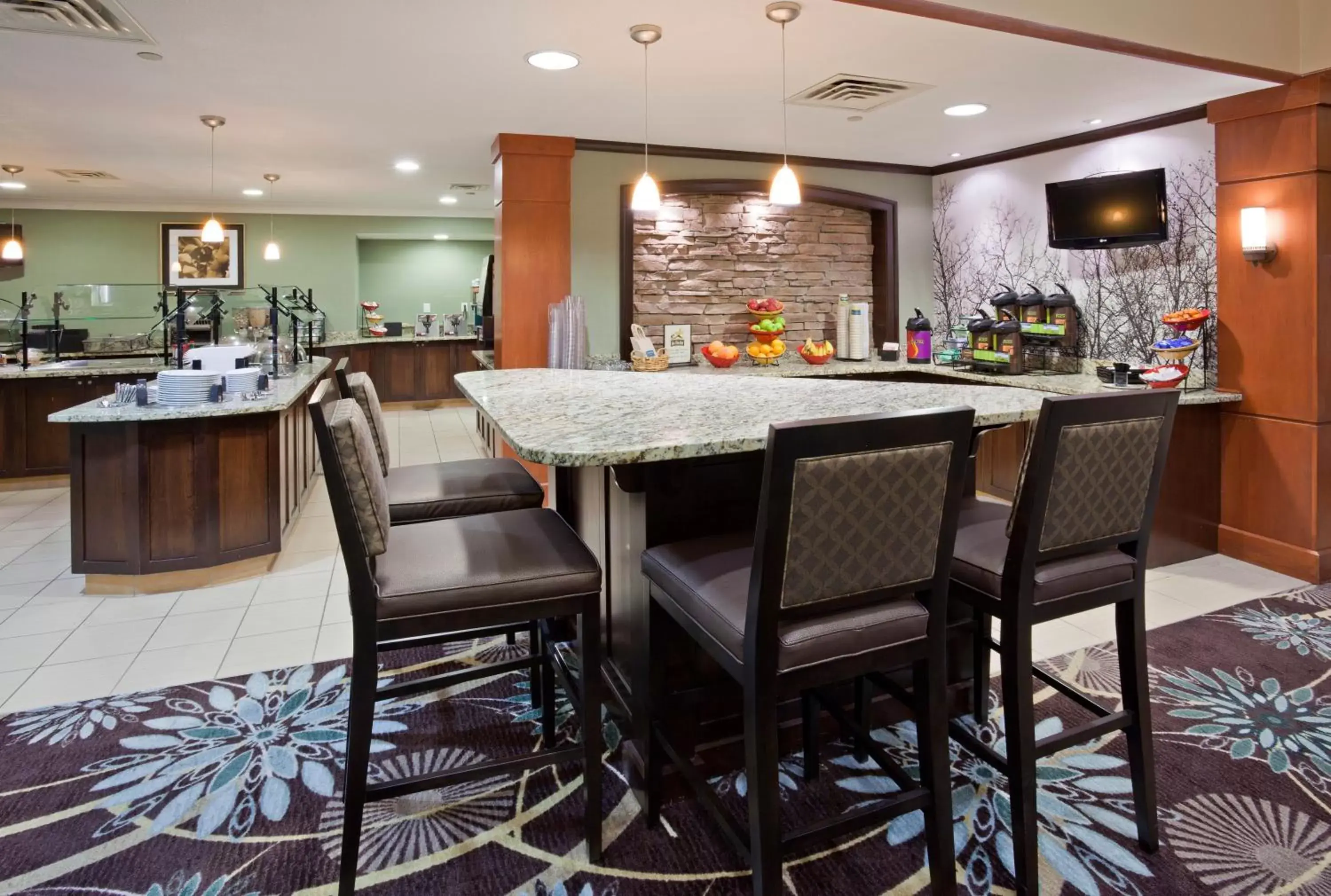 Breakfast, Restaurant/Places to Eat in Staybridge Suites Minneapolis-Bloomington, an IHG Hotel