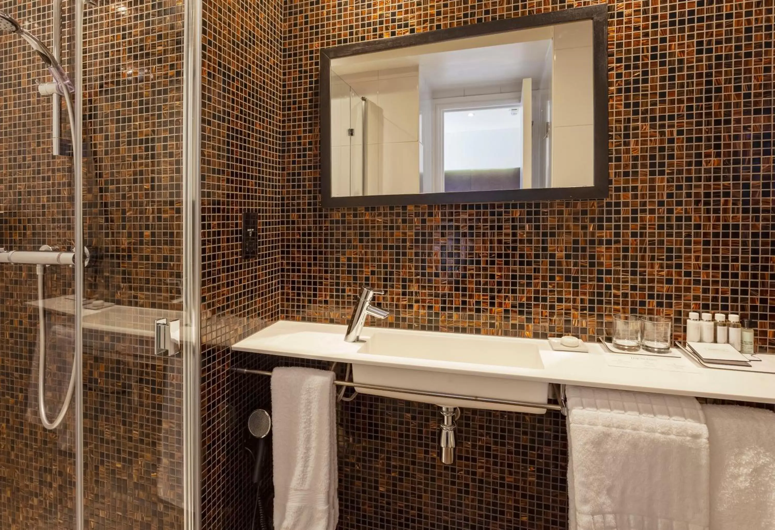 Bathroom in Caesar Hotel
