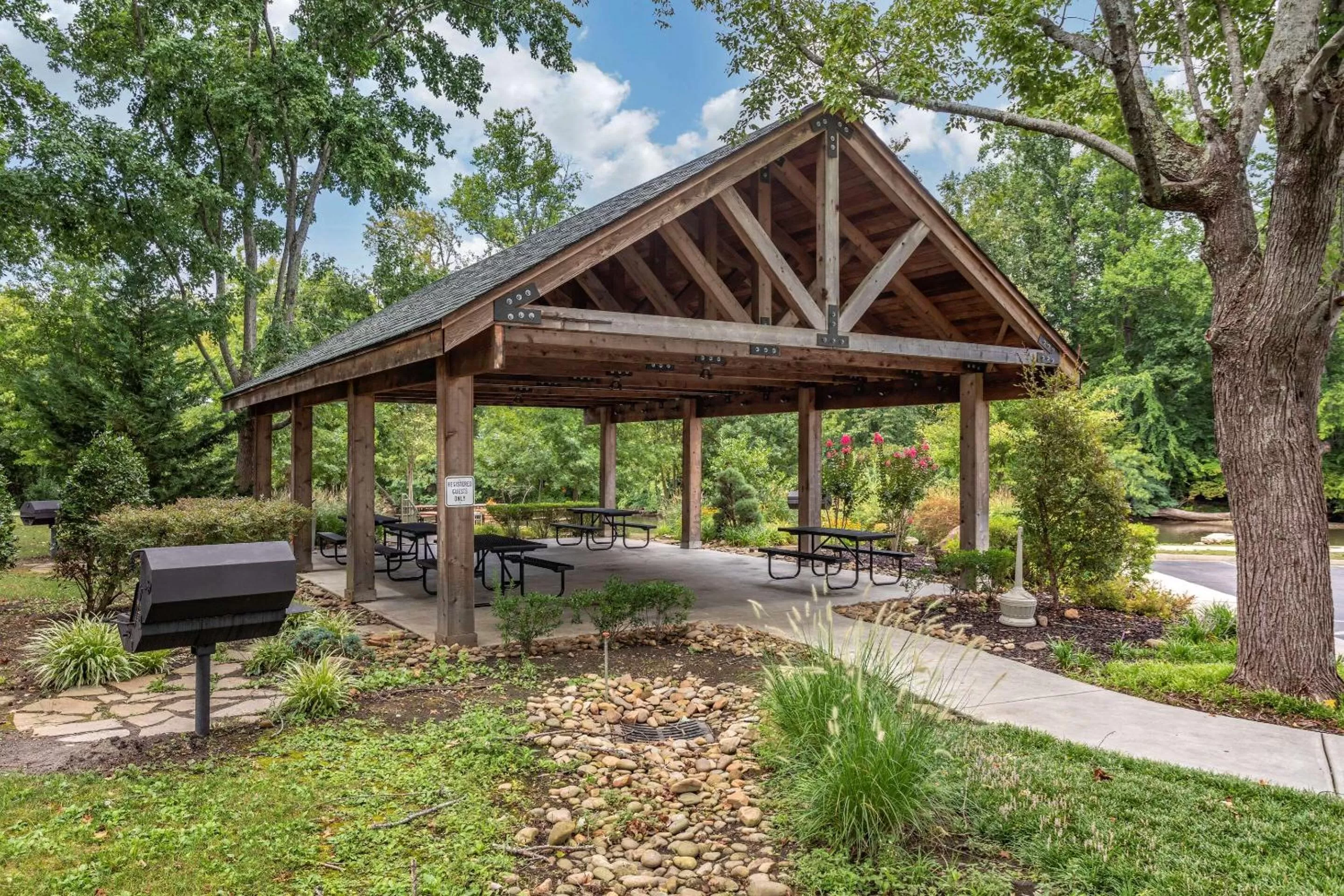 Balcony/Terrace in Econo Lodge Pigeon Forge Riverside