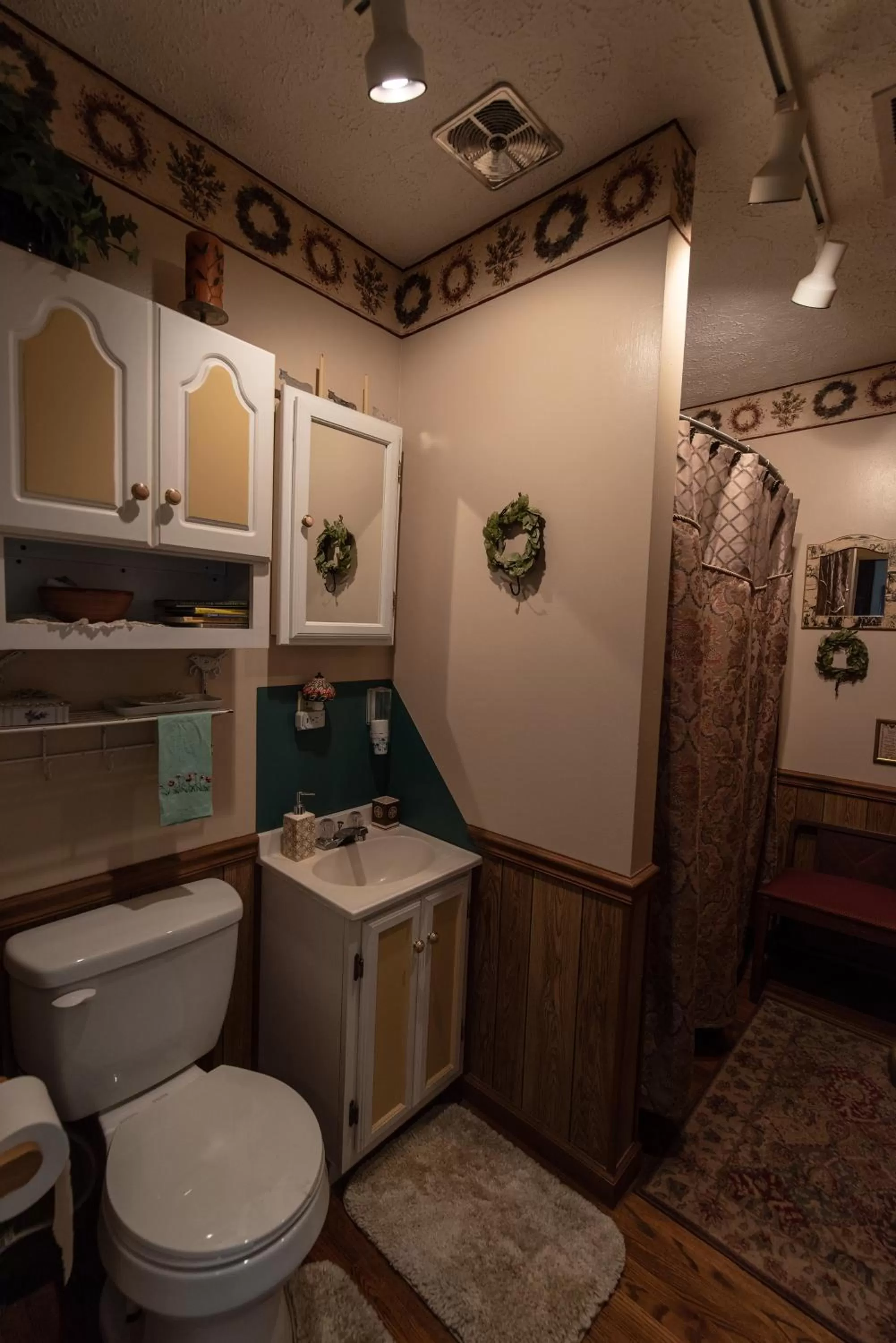 Bathroom in Wolf Creek Farm B&B and Motorcycle Manor at Wolf Creek Farm, LLC