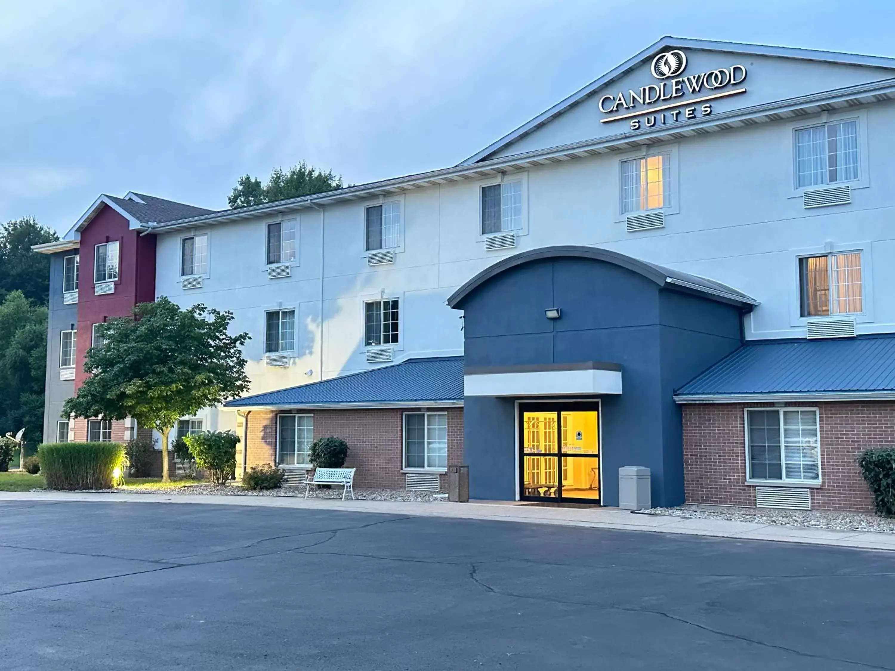 Property Building in Candlewood Suites Saint Joseph - Benton Harbor, an IHG Hotel