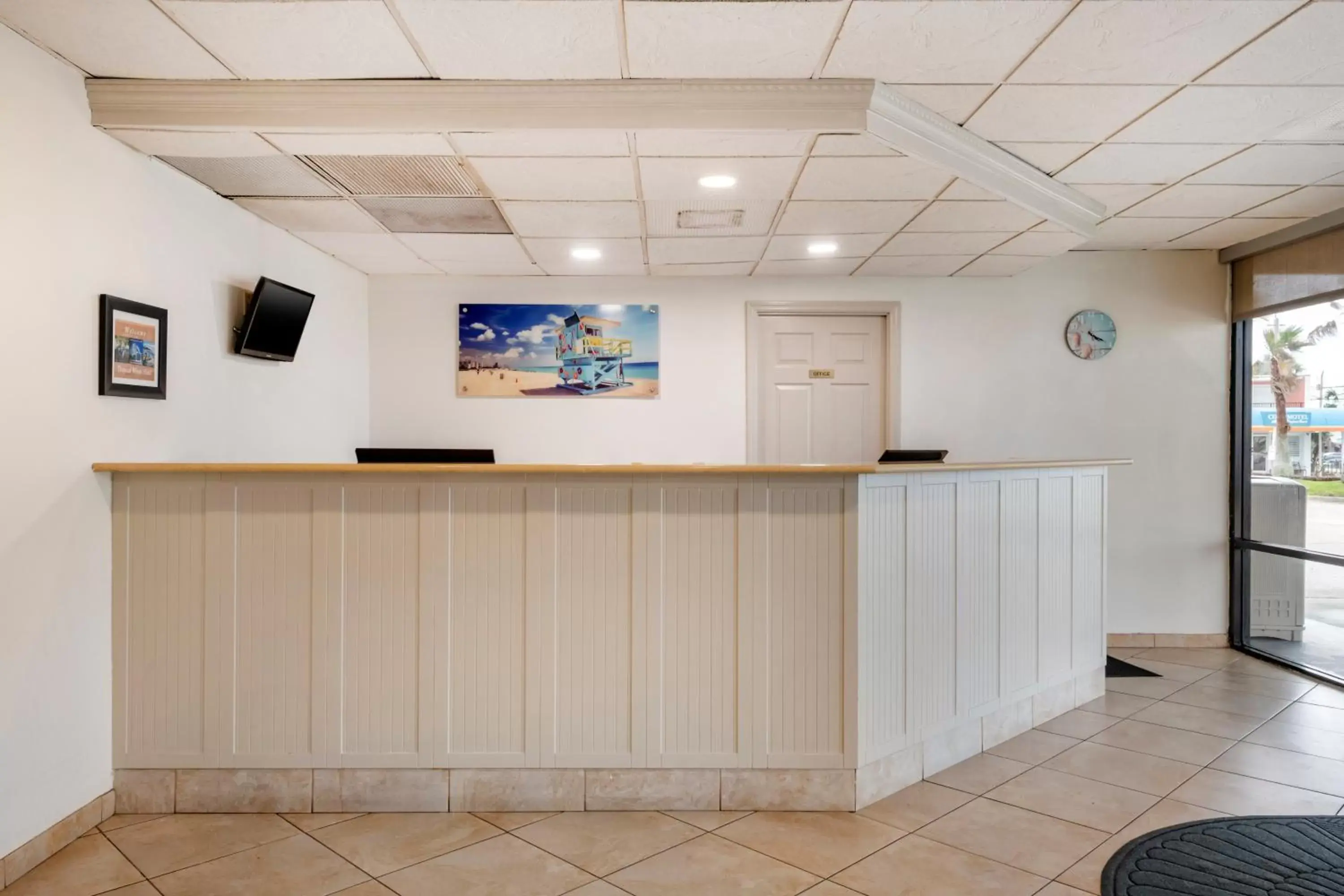 Lobby/Reception in Tropical Winds Resort Hotel