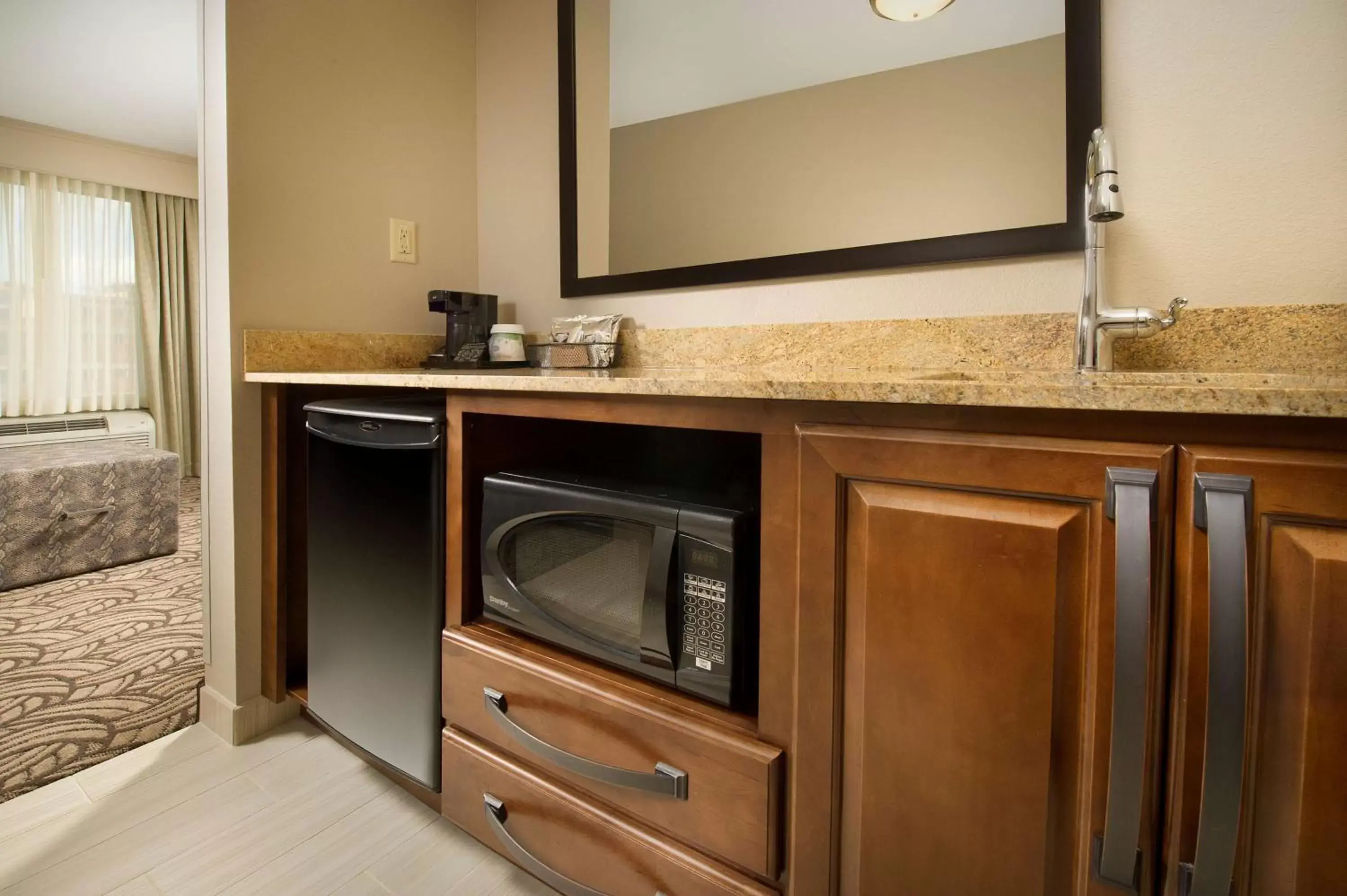 Kitchen or kitchenette, Bathroom in Hampton Inn & Suites San Antonio-Downtown/Market Square