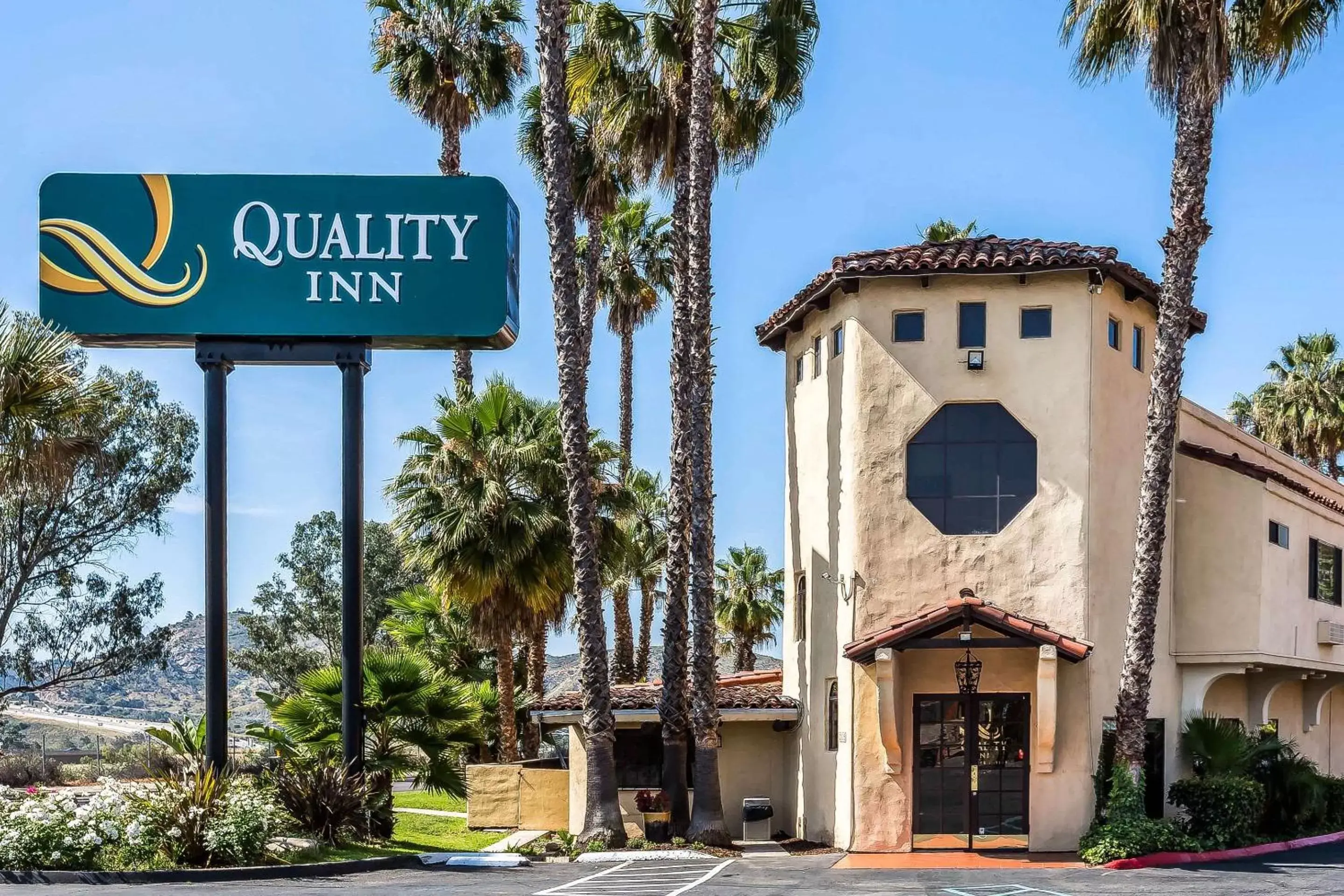 Property building in Quality Inn Fallbrook I-15 Property building in Quality Inn Fallbrook I-15